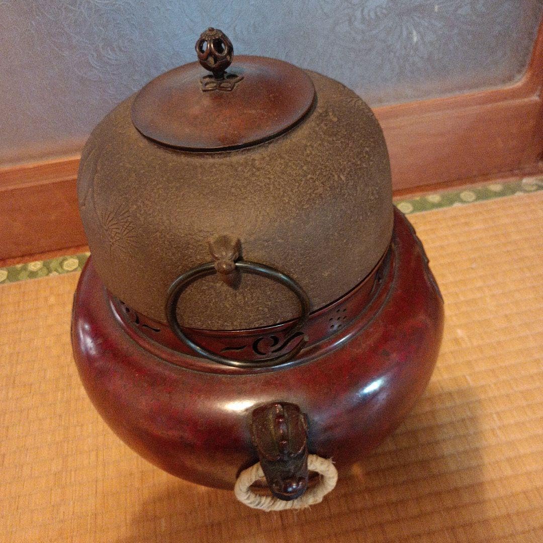 茶道具 唐銅製 朝鮮風炉 春斎作釜 風炉師 藤田宗勝 木箱付(A487) 茶道具 唐銅製 朝鮮風炉 春斎作釜 風炉師 藤田宗勝 木箱付(A487