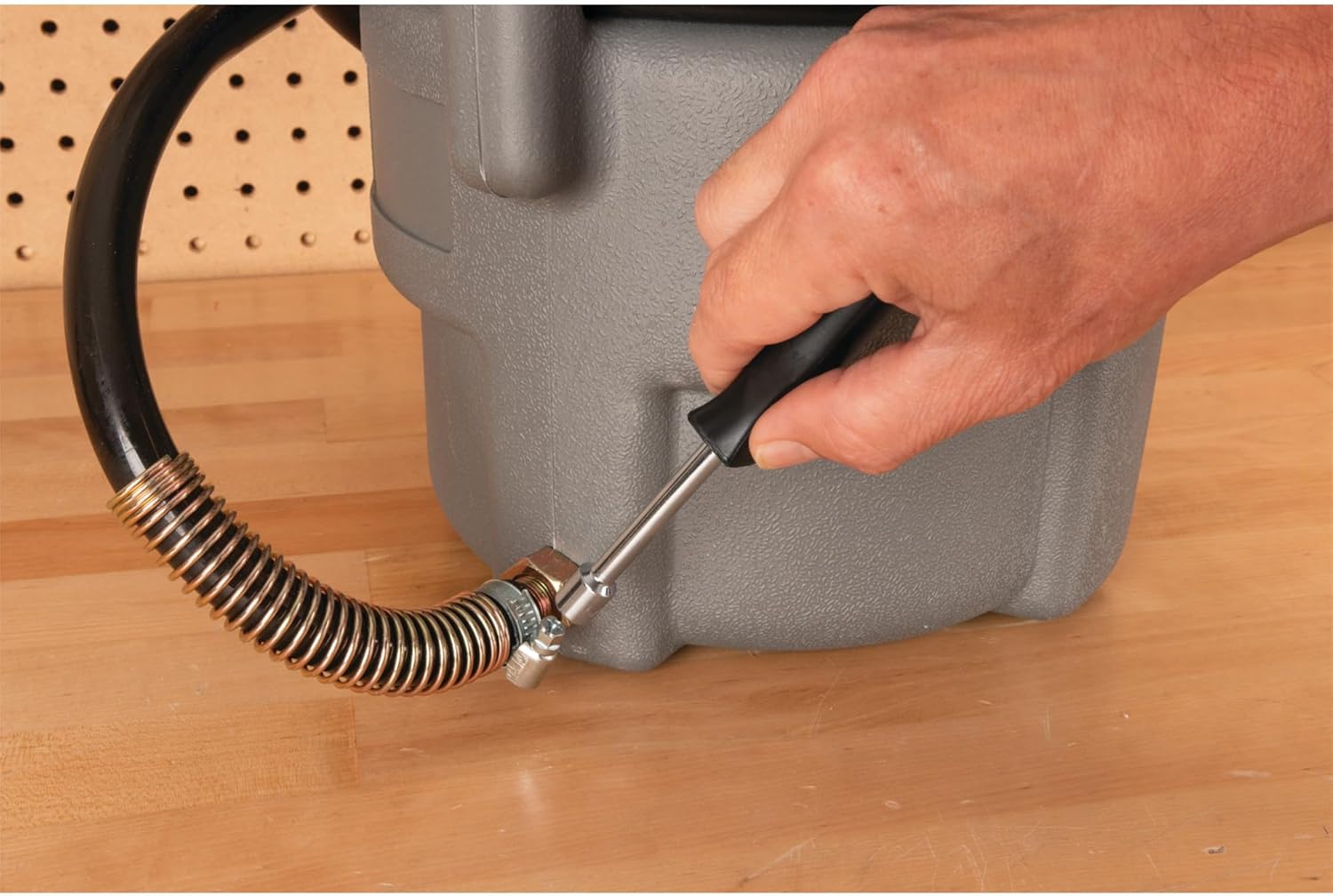 Performance Tool 1910 7-Piece SAE Nut Driver Set for Tightening and Loosening Fasteners with Comfortable Grip Handles and Convenient Storage Case