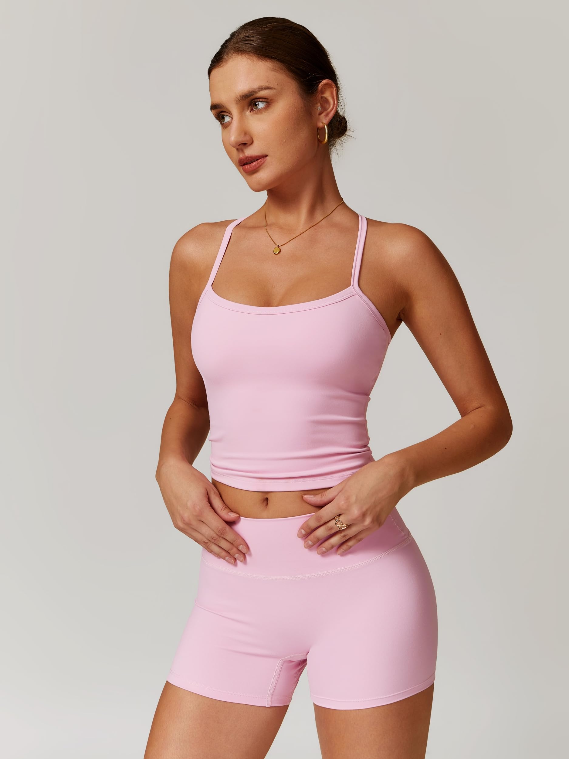 IDOPIP Traje deportivo de dos piezas para mujer para fitness: tirantes delgados trajes de verano con sujetador acolchado y leggings de cintura alta cortos – Conjunto de gimnasio para yoga, pilates y