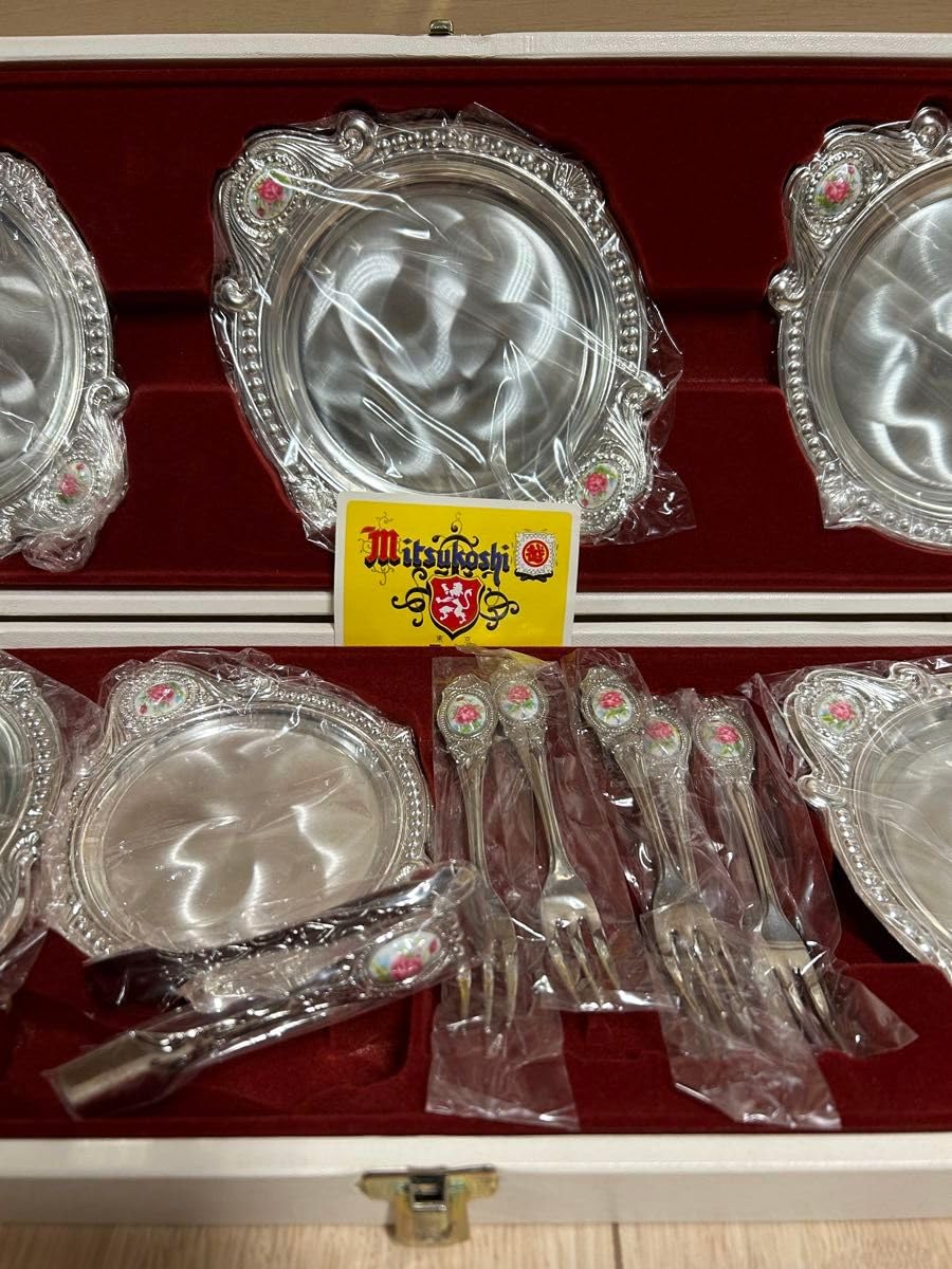 Amazon.co.jp: ヴィンテージ 銀食器風 インテリア ケーキ皿