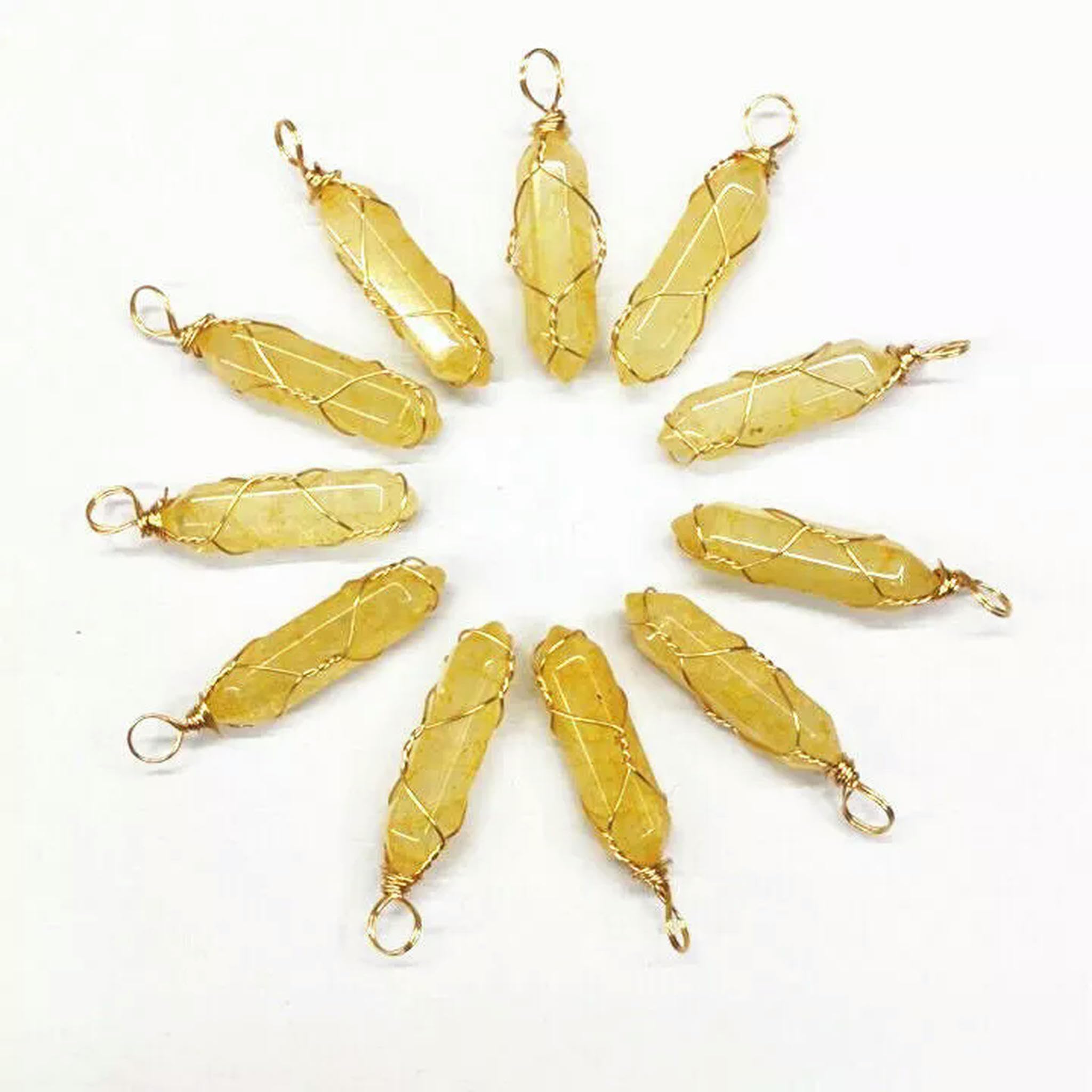 20 Pezzi di Pietra di Cristallo Giallo Naturale pilastro Pendenti Fatti a Mano in Filo di Ferro Dorato