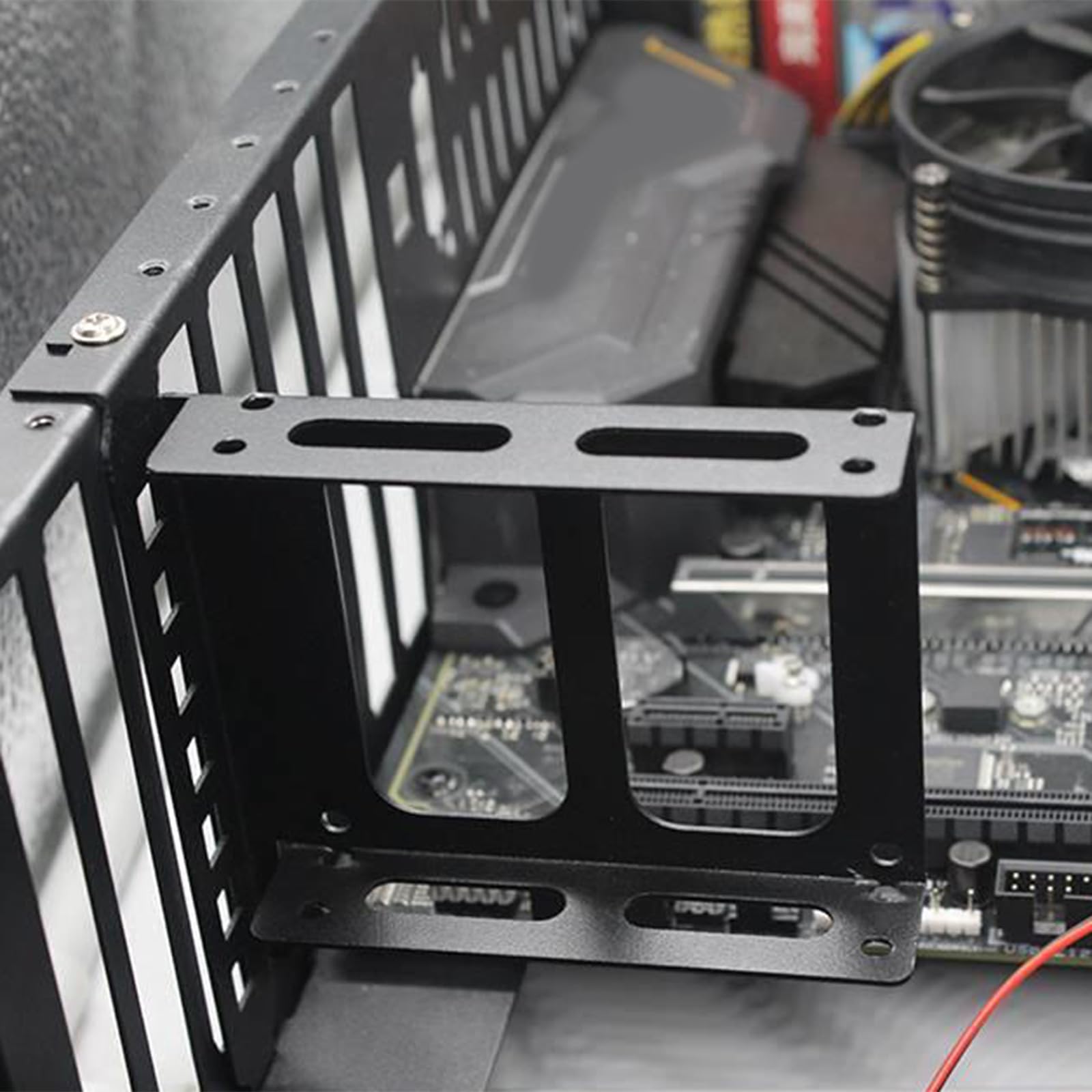 Staffa di montaggio stabile per computer desktop per slot per schede di espansione telaio in metallo per archiviazione sicura staffa di montaggio SSD
