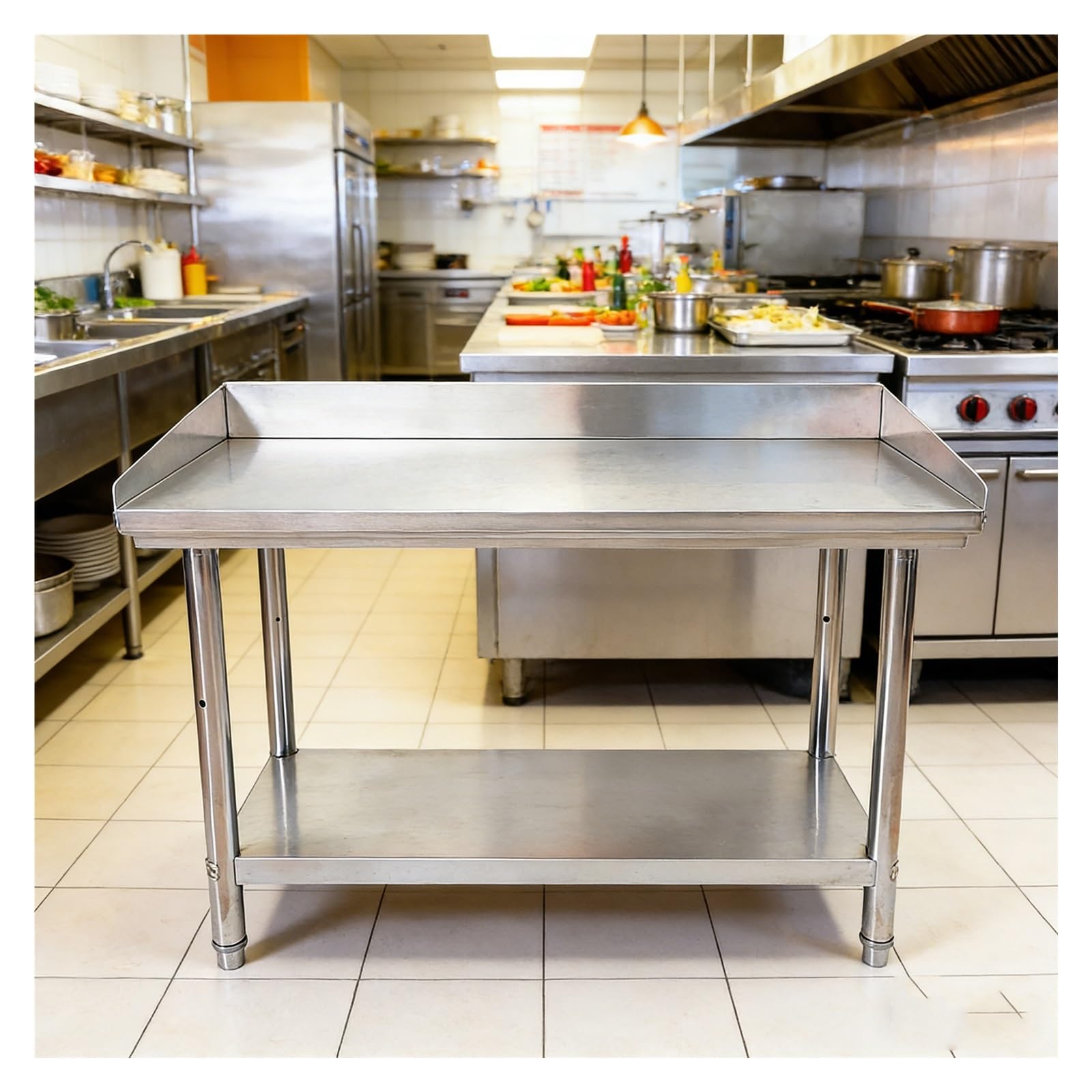 Edelstahl-Werkbank mit Spritzschutz und verstellbaren Beinen, zweistufiges Design mit verstärkten Ecken und Querträgerstütze, höhenverstellbare Einlegeböden