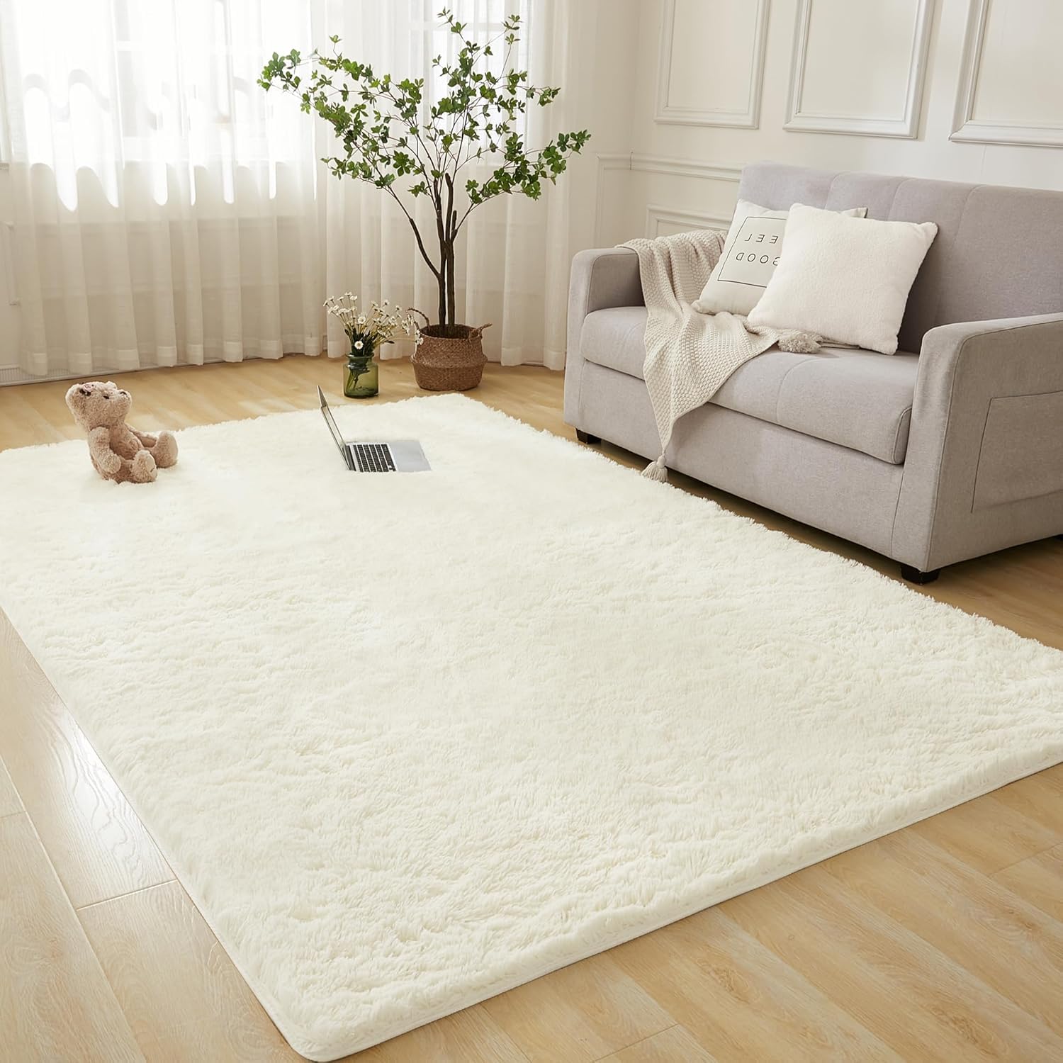 INSPIRE HOMEWARE Fluffy Shaggy Rugs Living Room Large 140 x 200 cm Cream Rug for Bedroom 450 GSM Non Slip Carpet Thick Soft High Pile Bedside Area Rug for Kids Nursery Room Non-Shedding