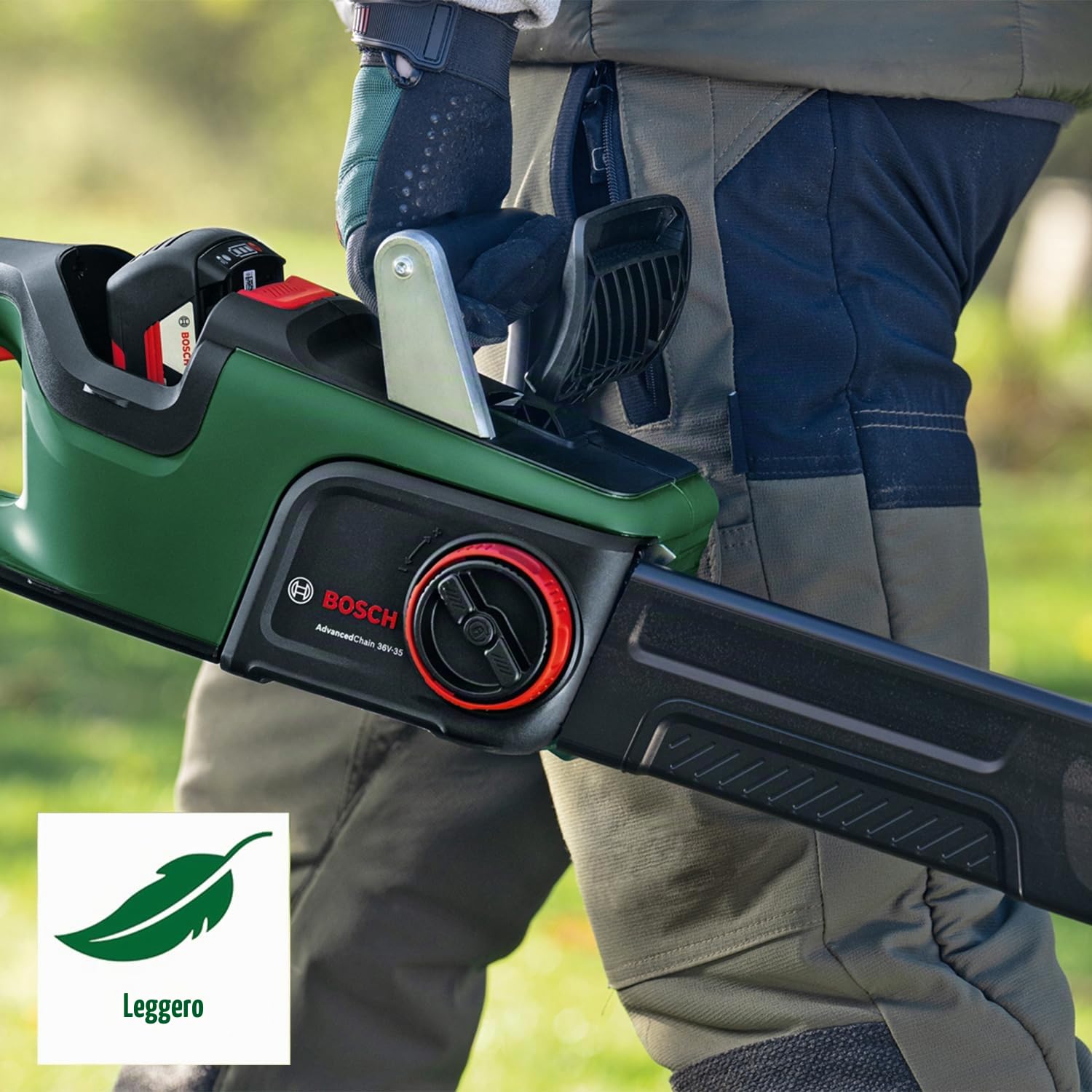 Bosch Sega a catena a batteria AdvancedChain 36V-35-40 (per tagliare in legno duro; 36 Volt System; velocità della catena: 14m/s; senza batteria)