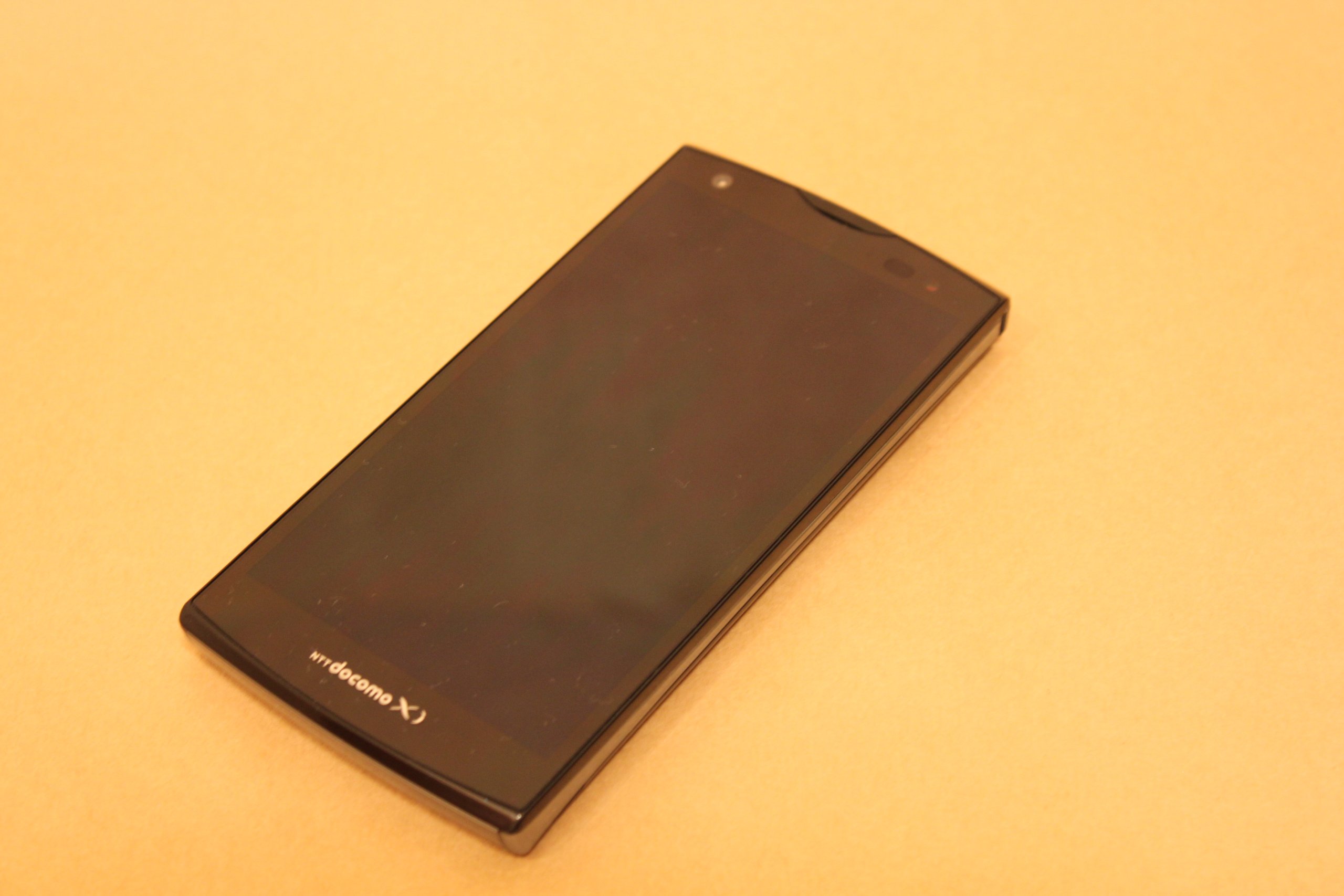 Amazon | ARROWS V F-04E docomo [Black] | スマートフォン本体 通販