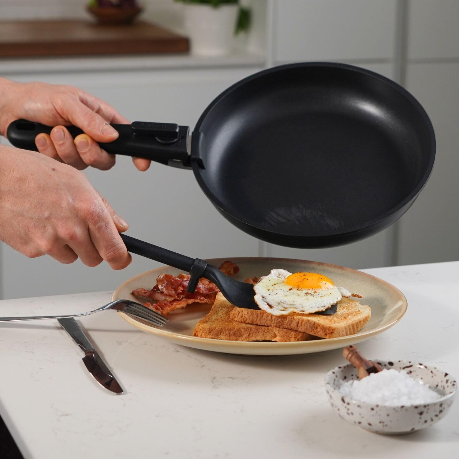 NoTouch - Set di 6 utensili da cucina in silicone, durevoli, igienici, senza BPA, resistenti al calore fino a 250 °C, adatti per impugnatura ClickGrip, colore nero