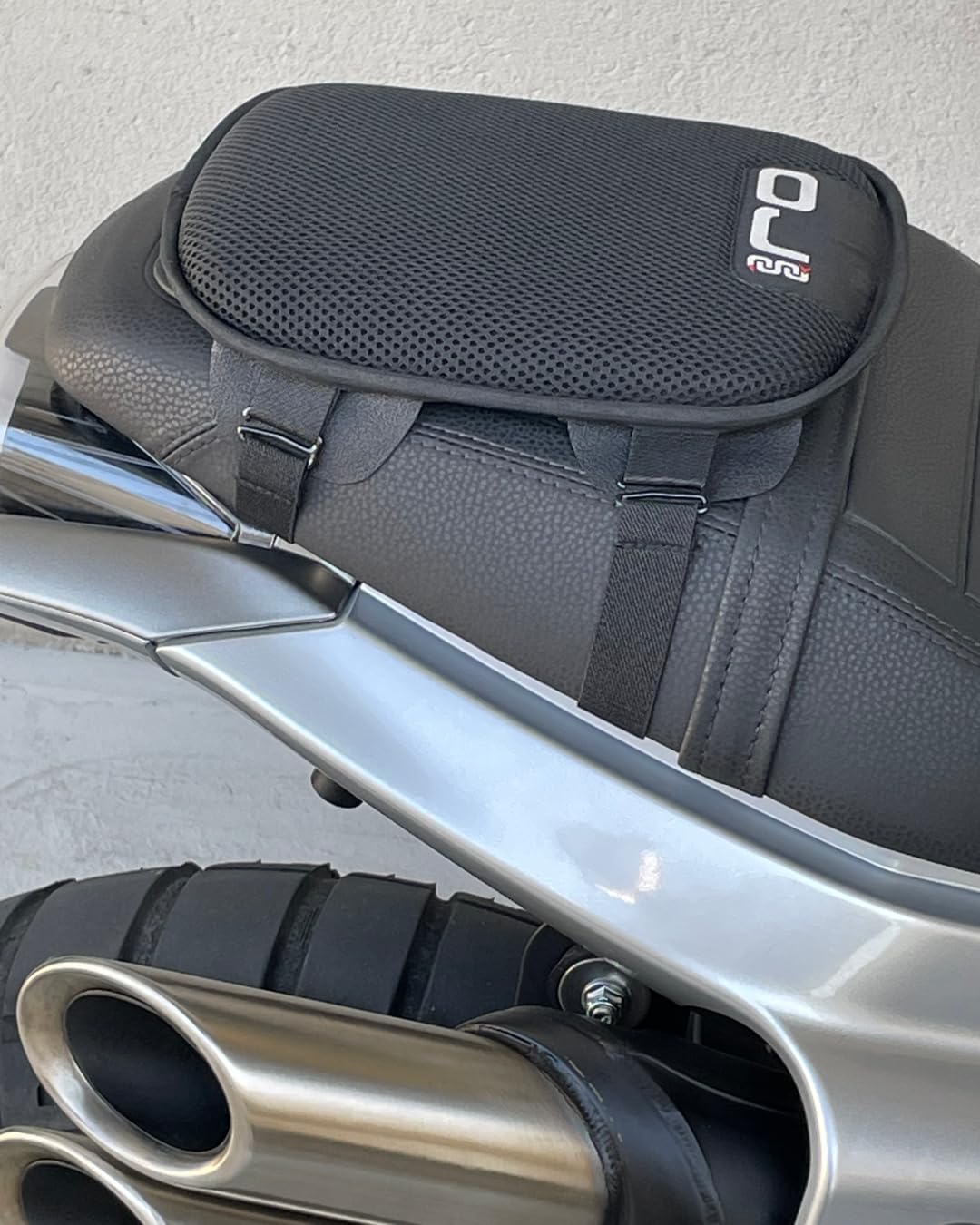 OJ Cuscino in Gel COMFORT 3D per Sella Moto e Scooter, 3D Mesh Traspirante, Base Antiscivolo, con Cuffia Antiacqua, Disponibile in 3 Misure (Large)