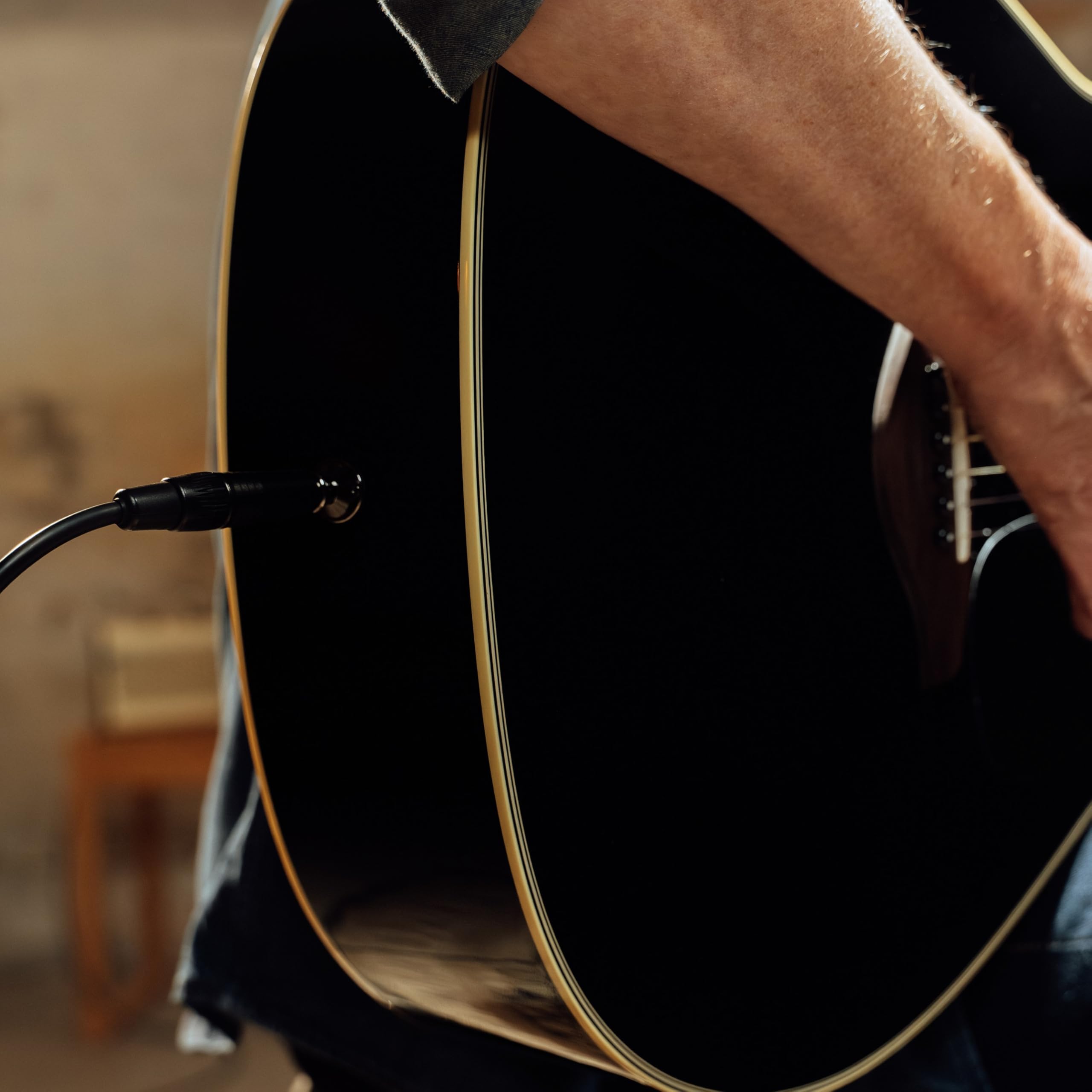 YAMAHA FGX820C Guitarra Electroacústica – Dreadnought Cutaway, Escala 24,96″, Tapa Maciza de Abeto, Fondo & Aros de Caoba, Previo Sistema66 Activo – Natural