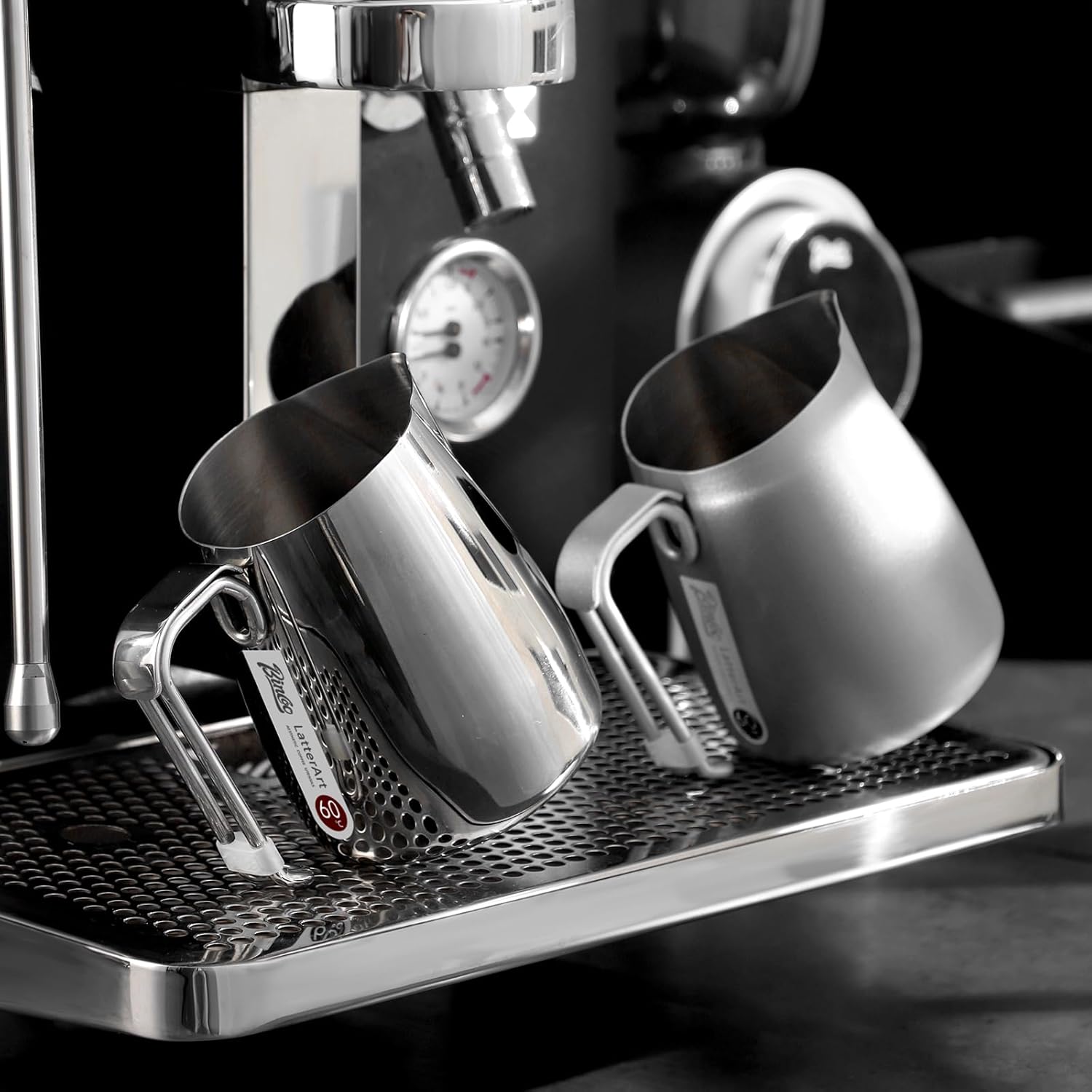 Bincoo Milk Frothing Pitcher,Espresso Milk Frothing Pitcher Stainless Steel 20oz/600ML Coffee Milk Frother Cup with Latte Art Pen