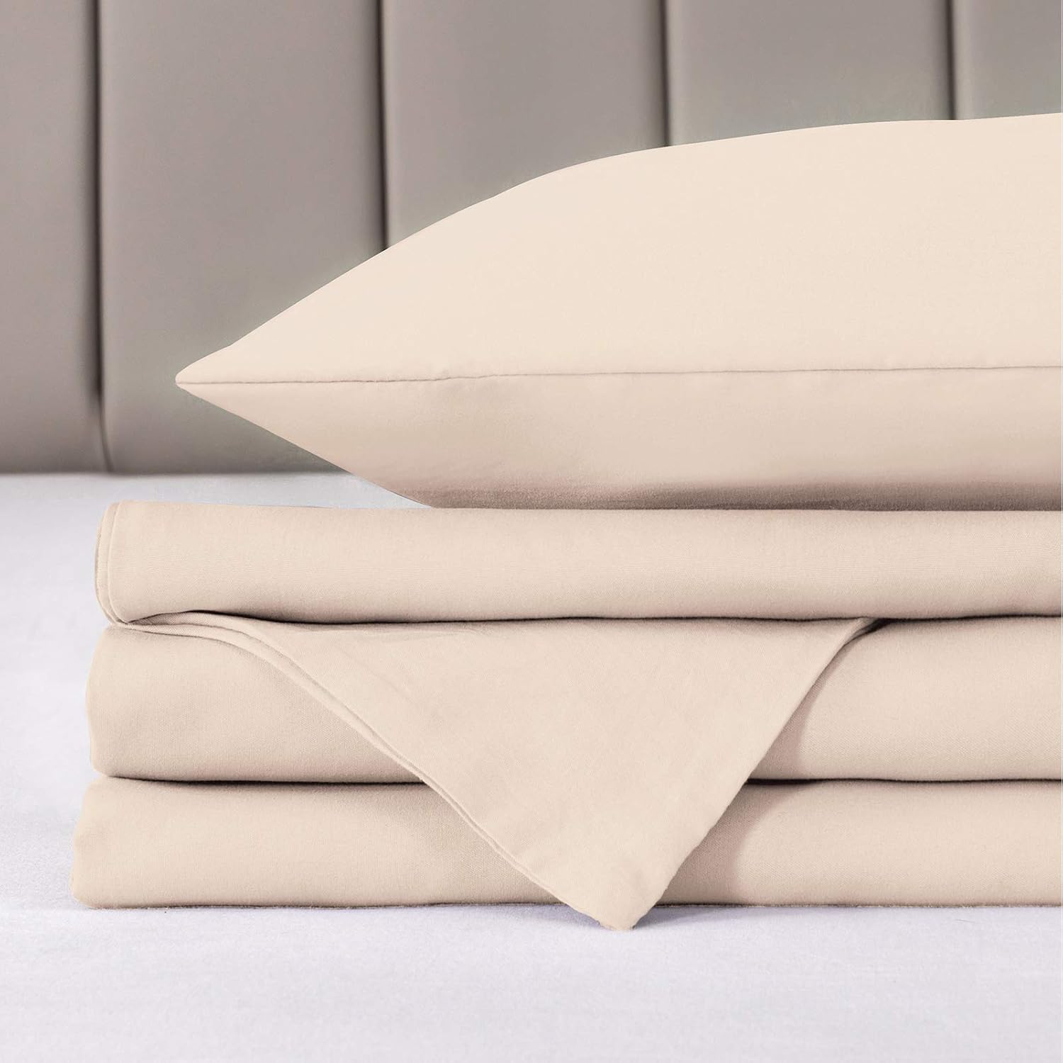 SIGOODS 4 Piece Bed Sheets Set, Microfiber 1800 Bedding Sheets & Pillowcases, 16 Inch Deep Pocket Bed Sheets Set, Super Soft Hypoallergenic Breathable Sheets Set, for Home and Hotels (Queen)