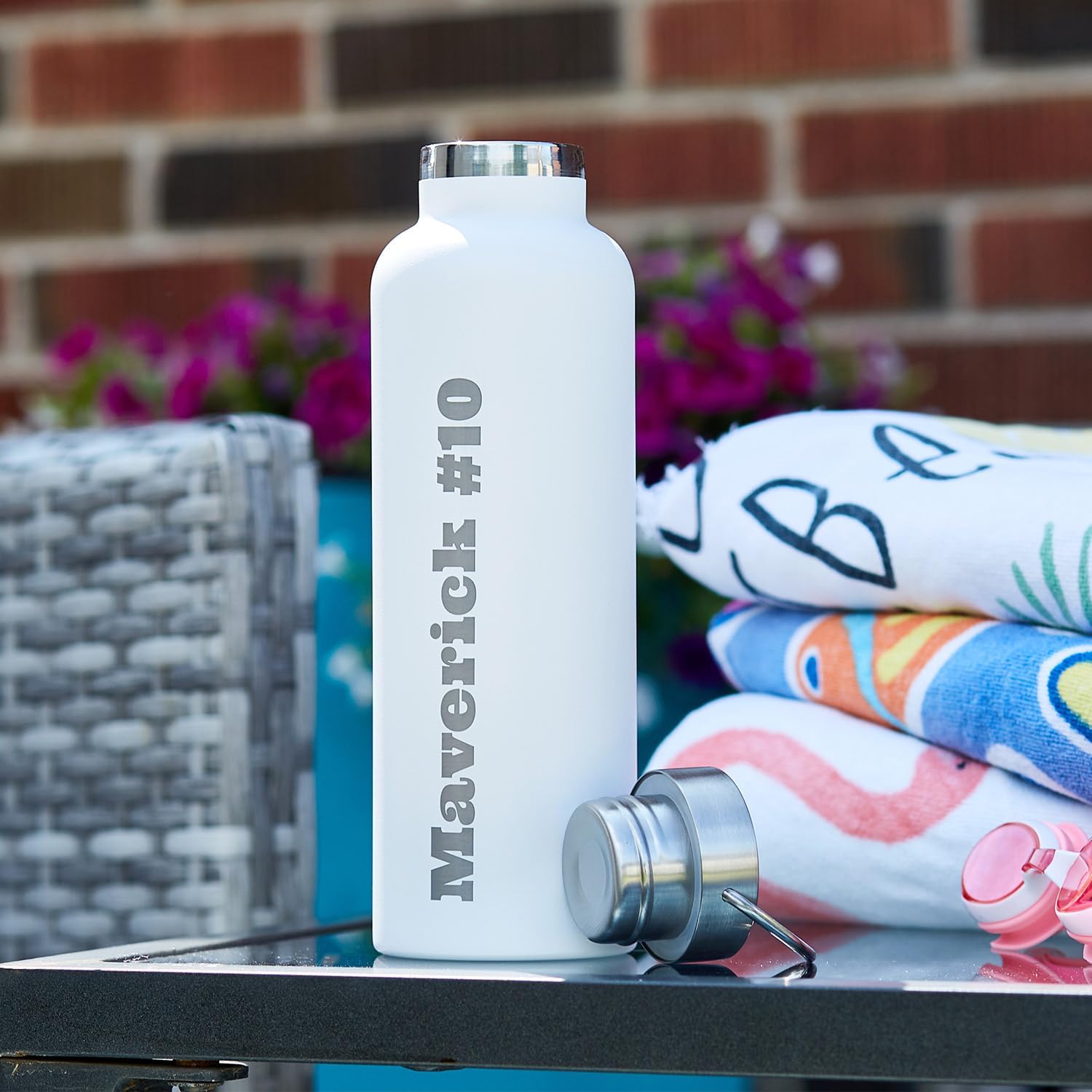 GAM Personalized Water Bottle - Laser Engraved - 30 oz Metal Water Bottle - Stainless Steel Customizable Water Bottle with Name, Custom Gift for Birthday Water Bottle White
