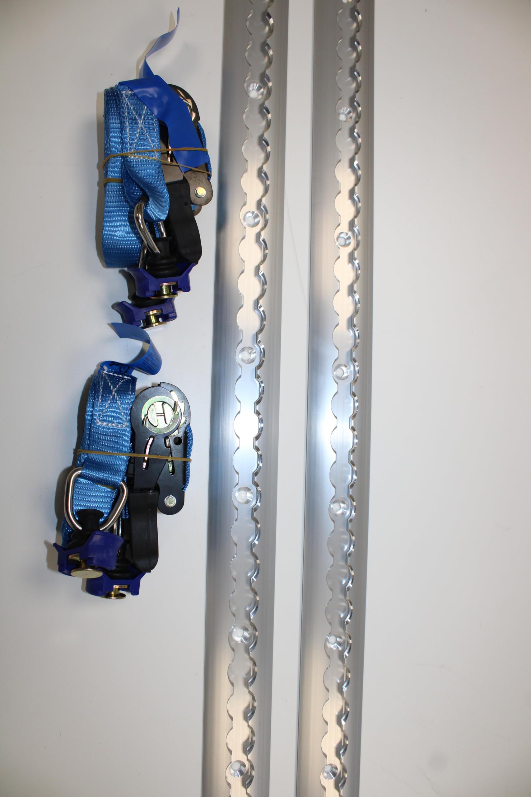 Lockes-22 Zestaw blokady ładowania 2x1mtr Rail Amuminium 4 końcówka 2 pasek z grzechotką.