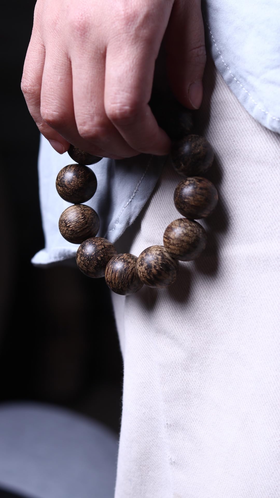 Bracciale vietnamita Qinan in Legno di agar Bracciale con Perline di Preghiera Grado affondante Profumo Floreale e fruttato Dolce
