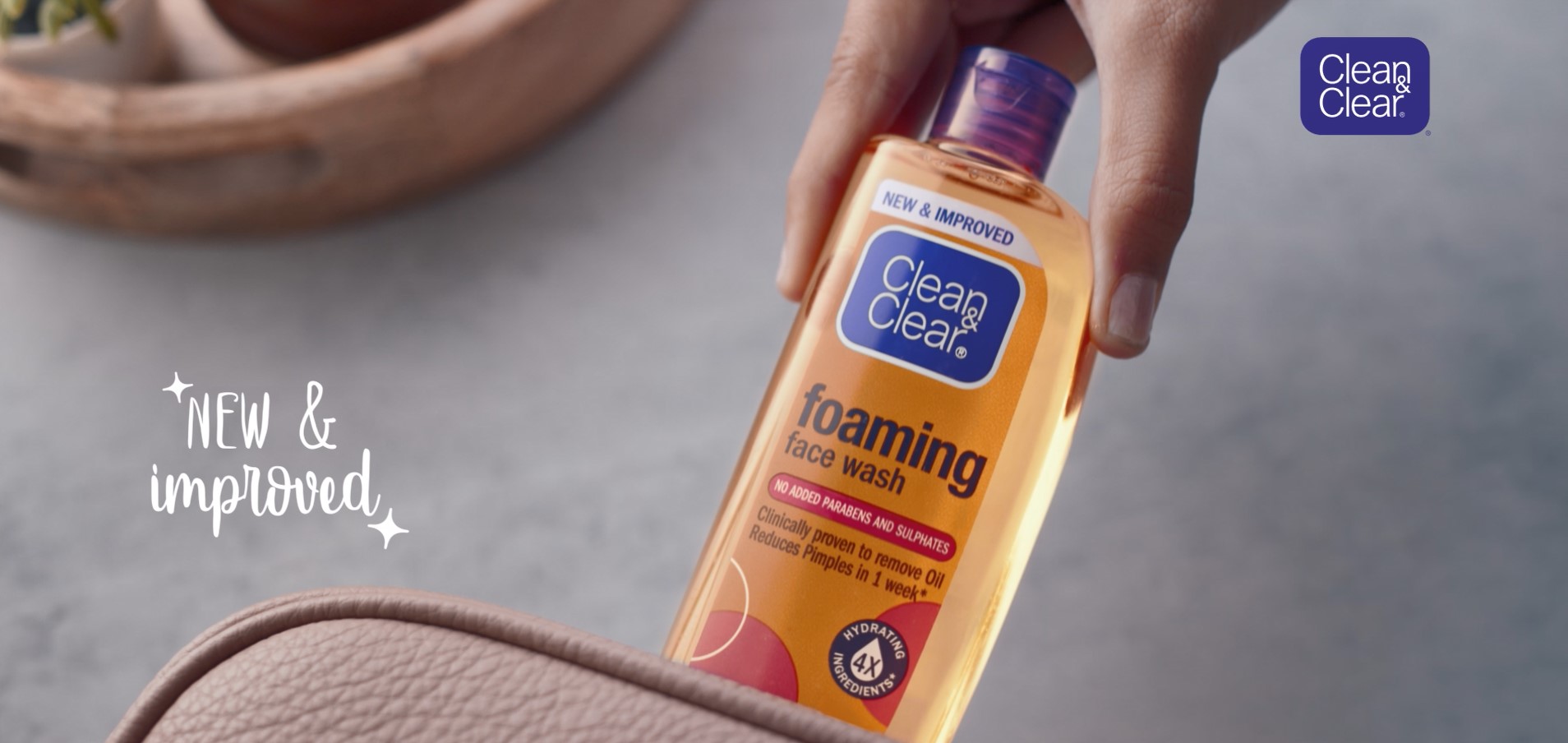 Buy Clean & Clear Foaming Face Wash For Oily Skin, 150ml Online at