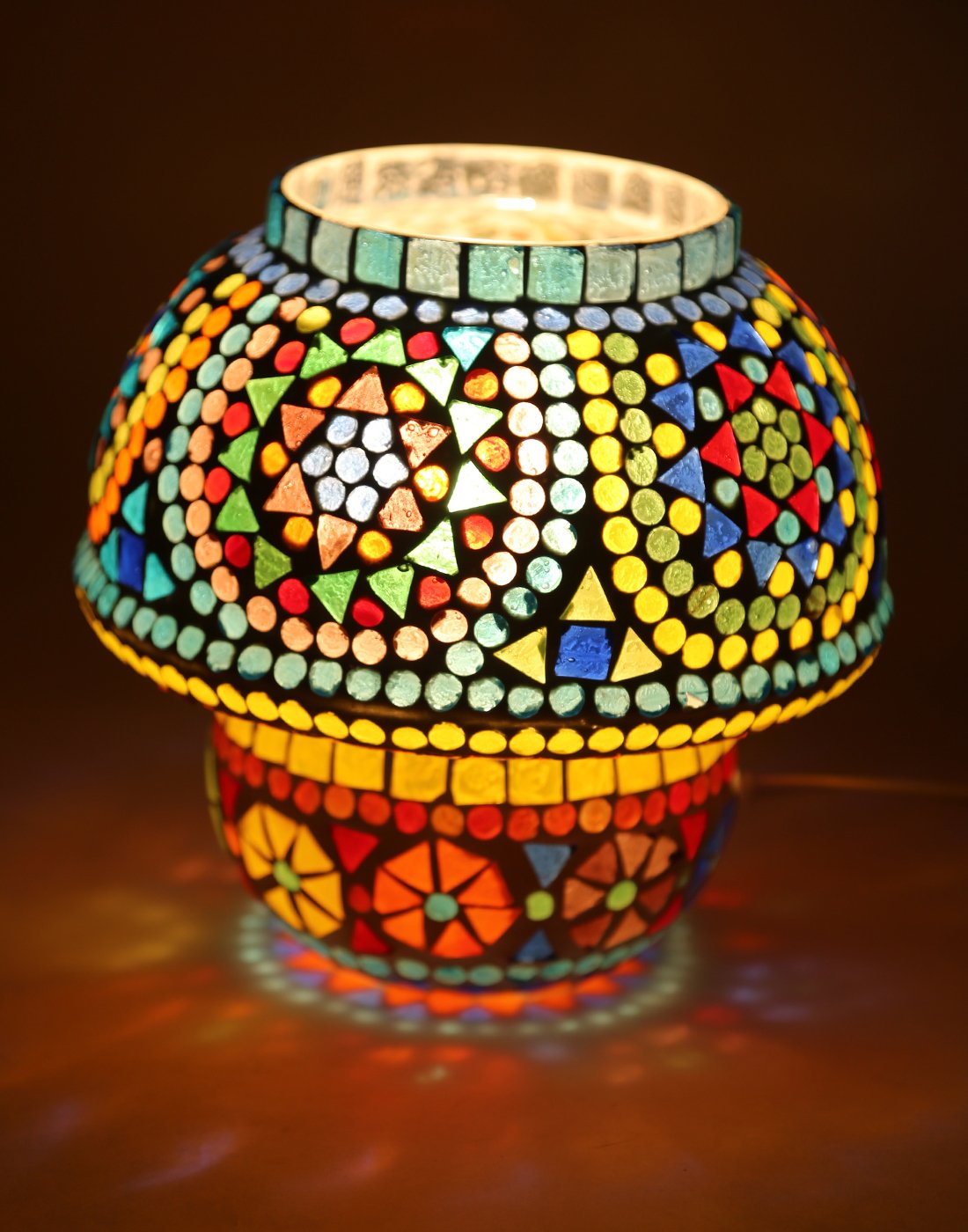 EarthenMetal Multicolour Mosaic Style Inverted Bell Shaped Glass Table Lamp (B013PDFIOG) Amazon Price History, Amazon Price Tracker