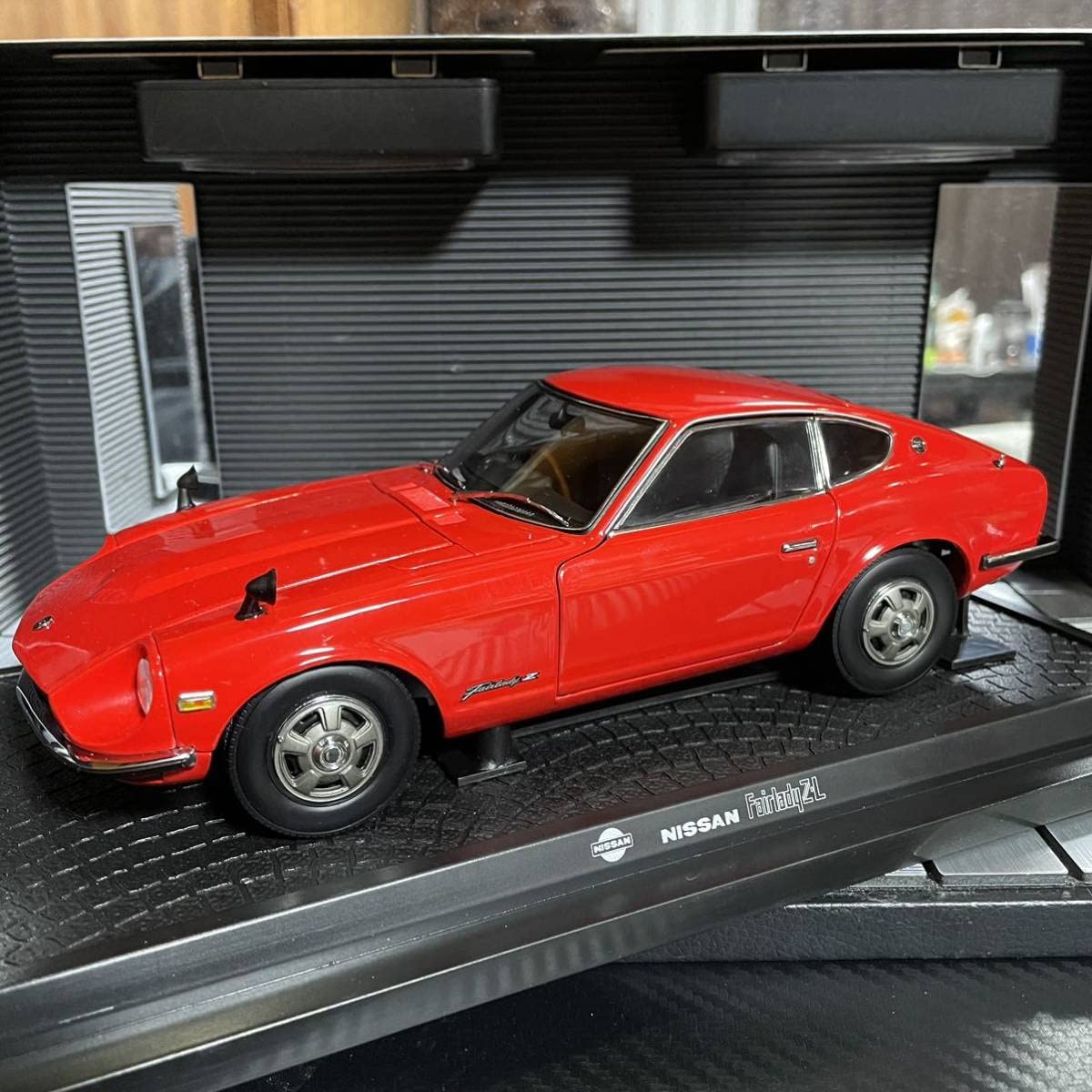 Amazon.co.jp: 京商 1/18 日産 フェアレディ Z-L レッド : Automotive