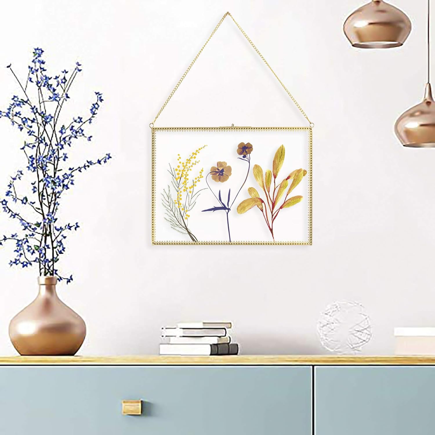 Yolmina Dried Flowers Frame, Wall Hanging Picture Frame Heart Shape Brass Outlook Decor Glass Photo Frame Ornament for Pressed Flowers 8x12 inch Frame Only