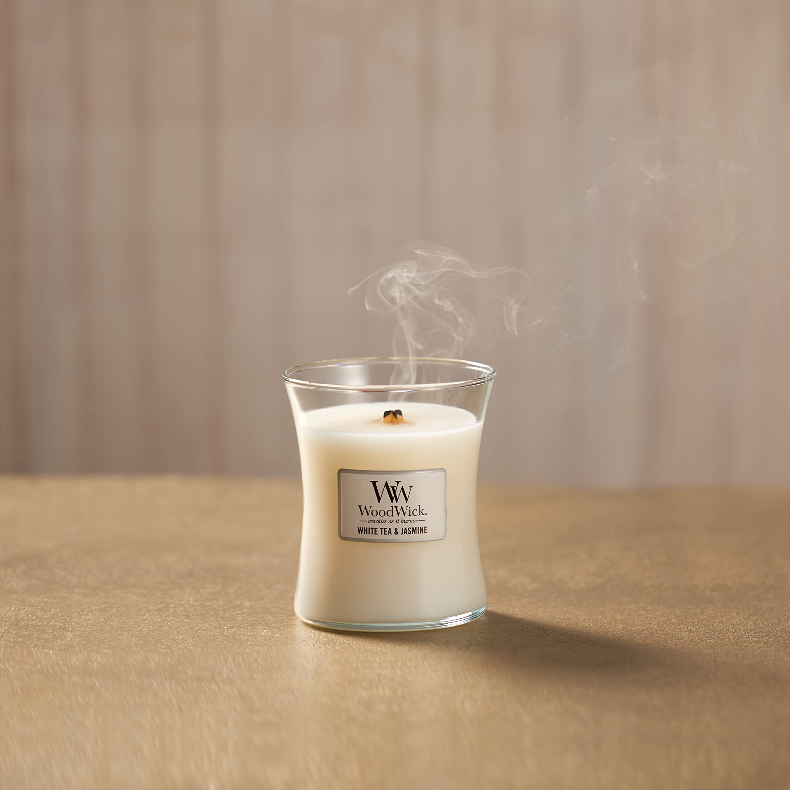 WoodWick candele profumate in confezione regalo | Candele profumate White Tea & Jasmine e Spiced Blackberry a ellisse con stoppino scoppiettante | Fino a 60 ore di durata ciascuna | 2 pezzi