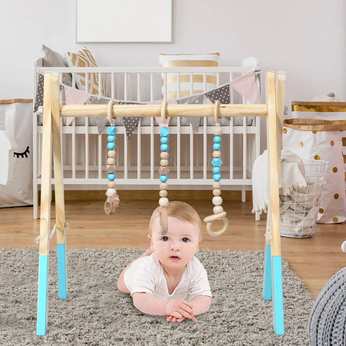 GYMAX Palestrina Legno per Neonati 3+ Mesi Pieghevole, 3 Giocattoli Sensoriali Sospesi, Arco Gioco Giocattolo Attivo per Cameretta, Allenamenti di Corpo, 60 x 44 x 60 cm (Verde)