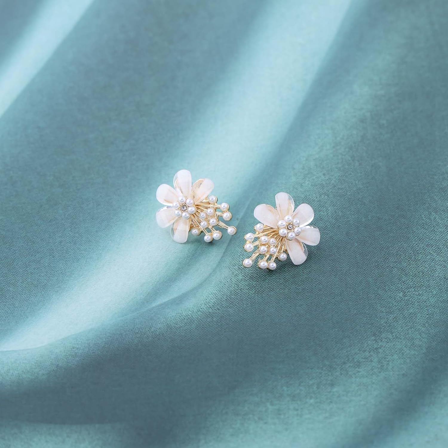 Vintage Acrylic Flower Stud Earrings Resin Flower Earrings Pearl Flower Earrings Flower Pearl Stud Earrings Jewelry for Women - Image 5