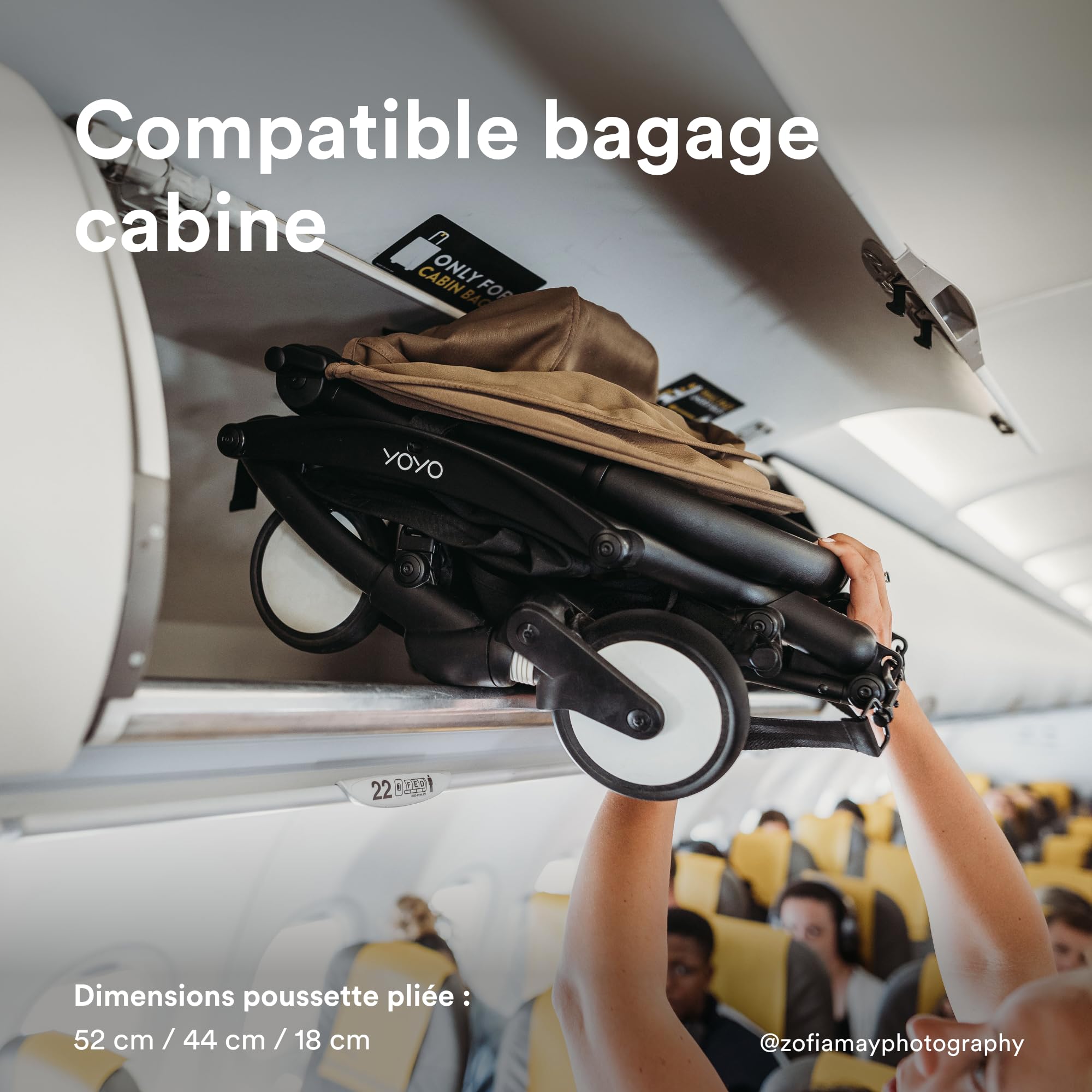 Stokke YOYO3 châssis (Noir) avec Pack nouveau-né YOYO 0+ (Aqua) - Comprend un matelas, un harnais à cinq points, une capote extensible, bandoulière rembourrée, et housse de protection