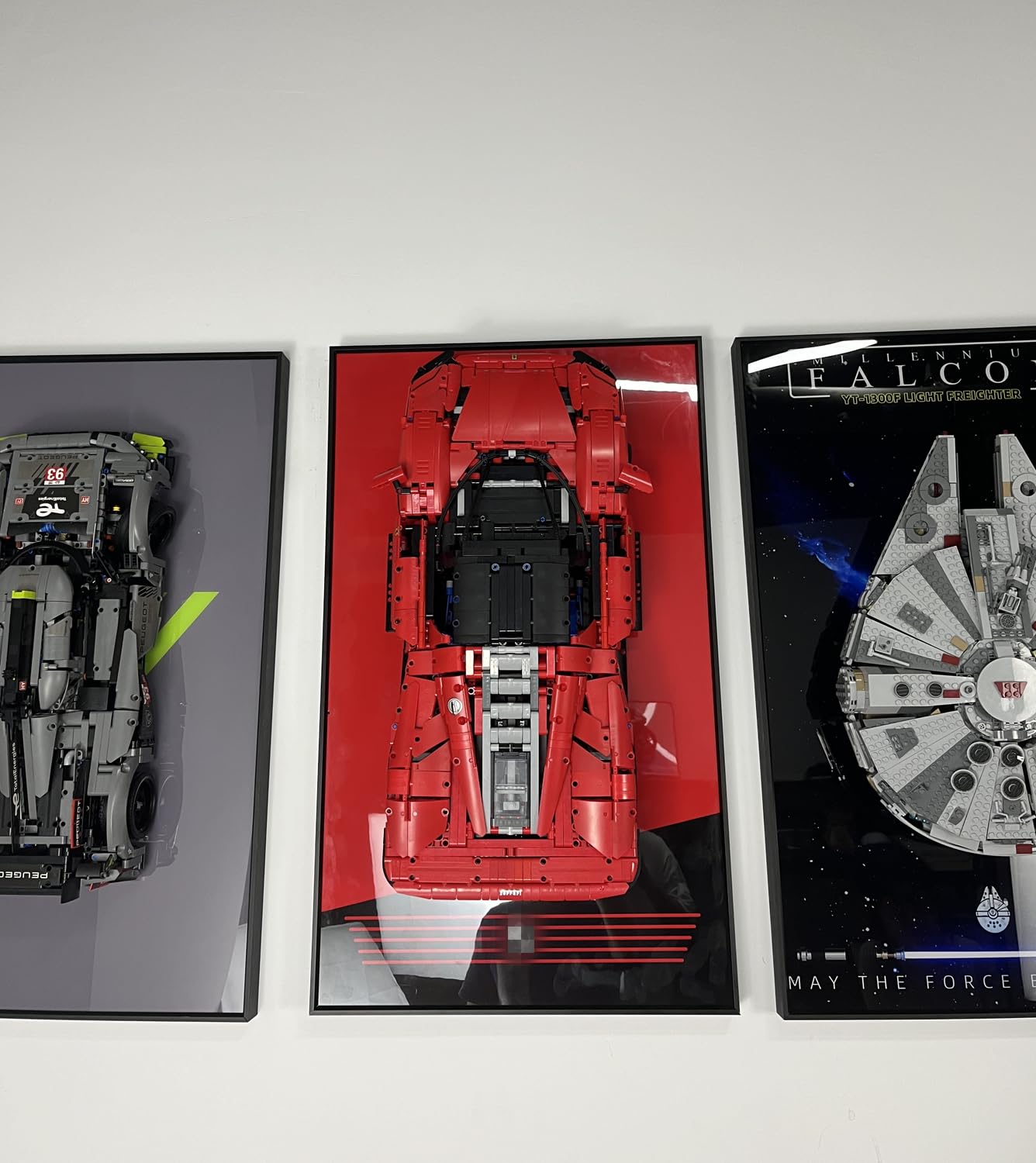 iCUANUTY Display Wall Mount for Lego Technic Ferrari Daytona SP3