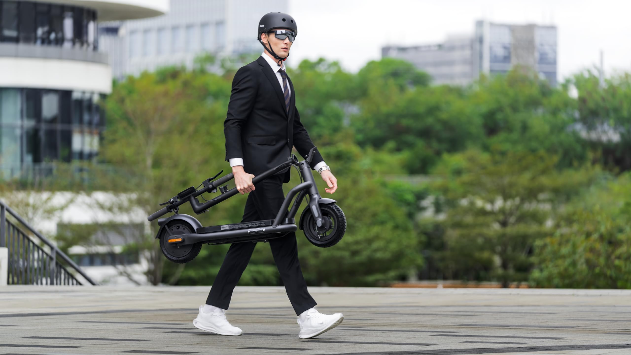 NAVEE Trottinette électrique N65i Pliable à 2 Voies avec autorisation de Circulation sur Route jusqu'à 65 km