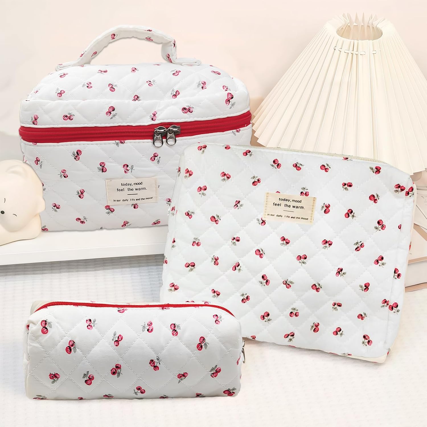 Quilted Makeup Bag, Large Capacity Travel Cosmetic Bag for Women and Girls, Aesthetic Storage for Daily and Travel Use - Image 4