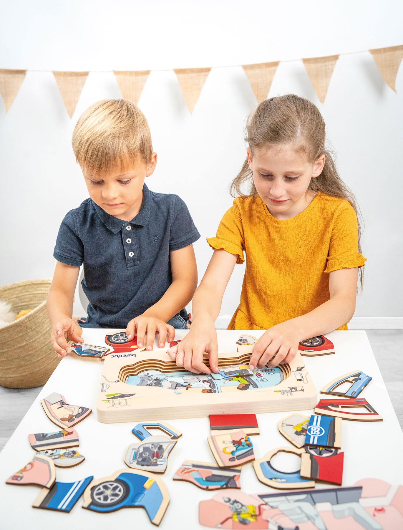 Beleduc Puzzle de couches de voiture, puzzle éducatif en bois 5 couches - Jouet motricité dès 4 ans - Montessori - Construction véhicule