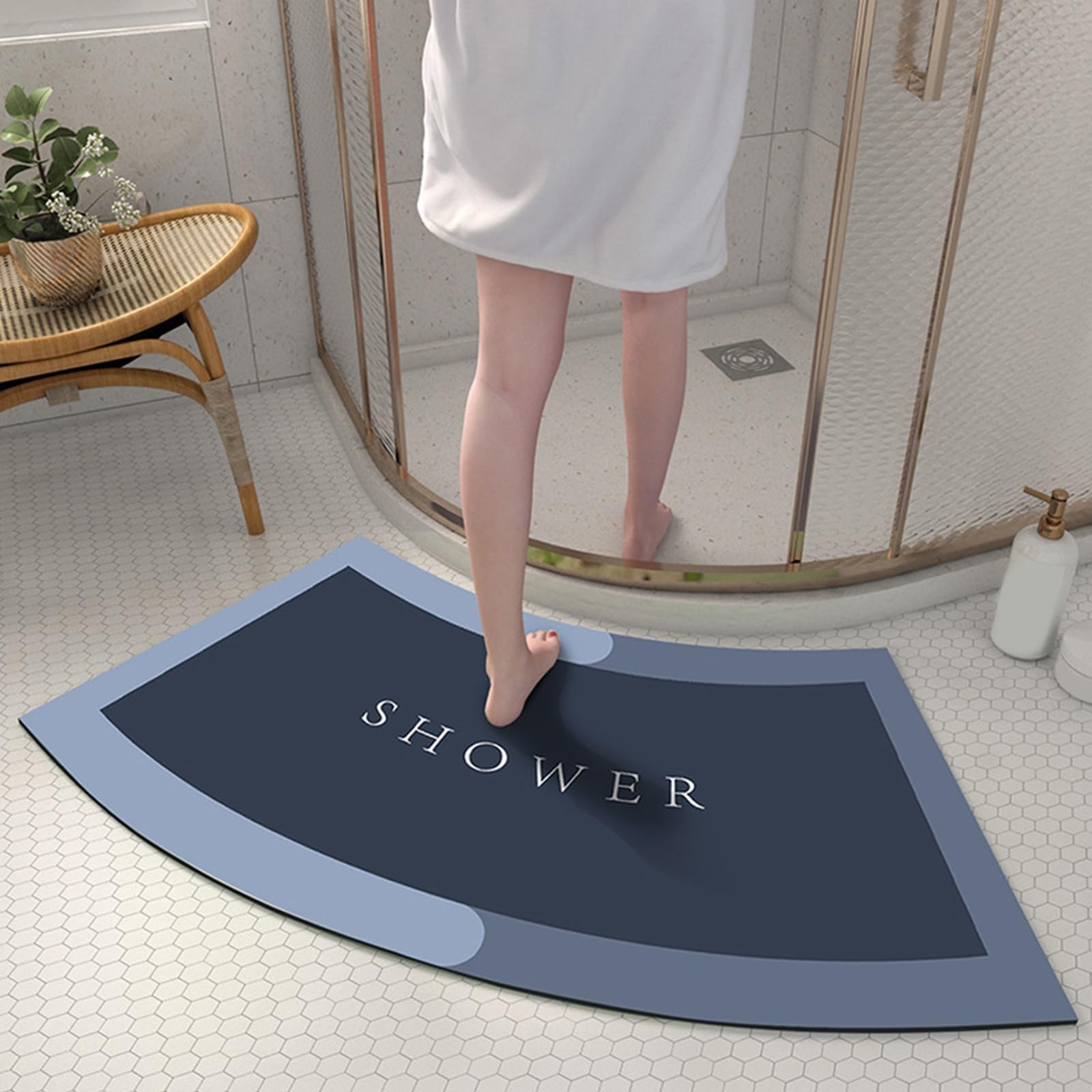 Quadrant Curved Bath Mat, Absorbent Non Slip Curved Shower Mat, Soft and Comfy Corner Bathroom Rug, Washable Quick Dry Shower Rug for Circular Shower(Blue,45 x 100cm)