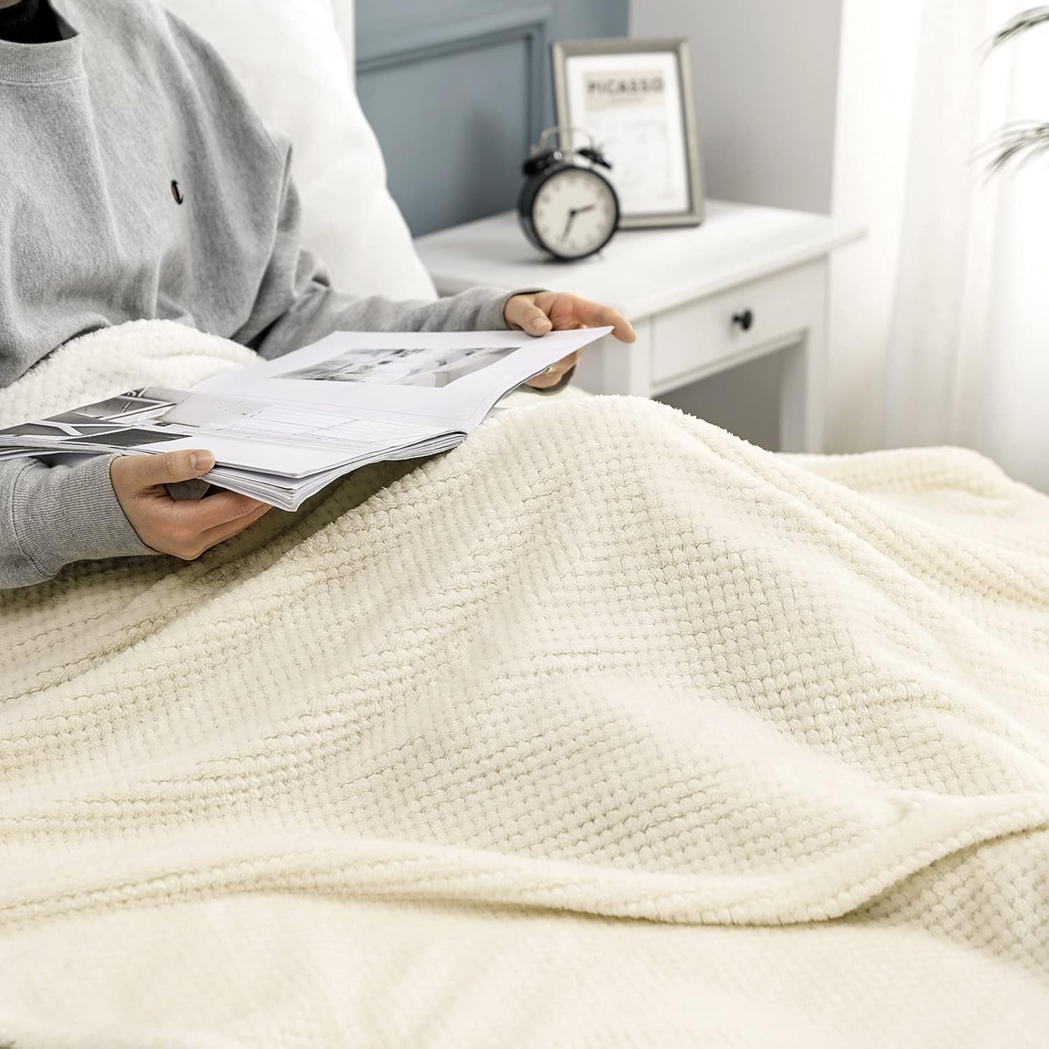 MIULEE Fleece Blanket Throw Beige King Size Fluffy Plush Granule Bed