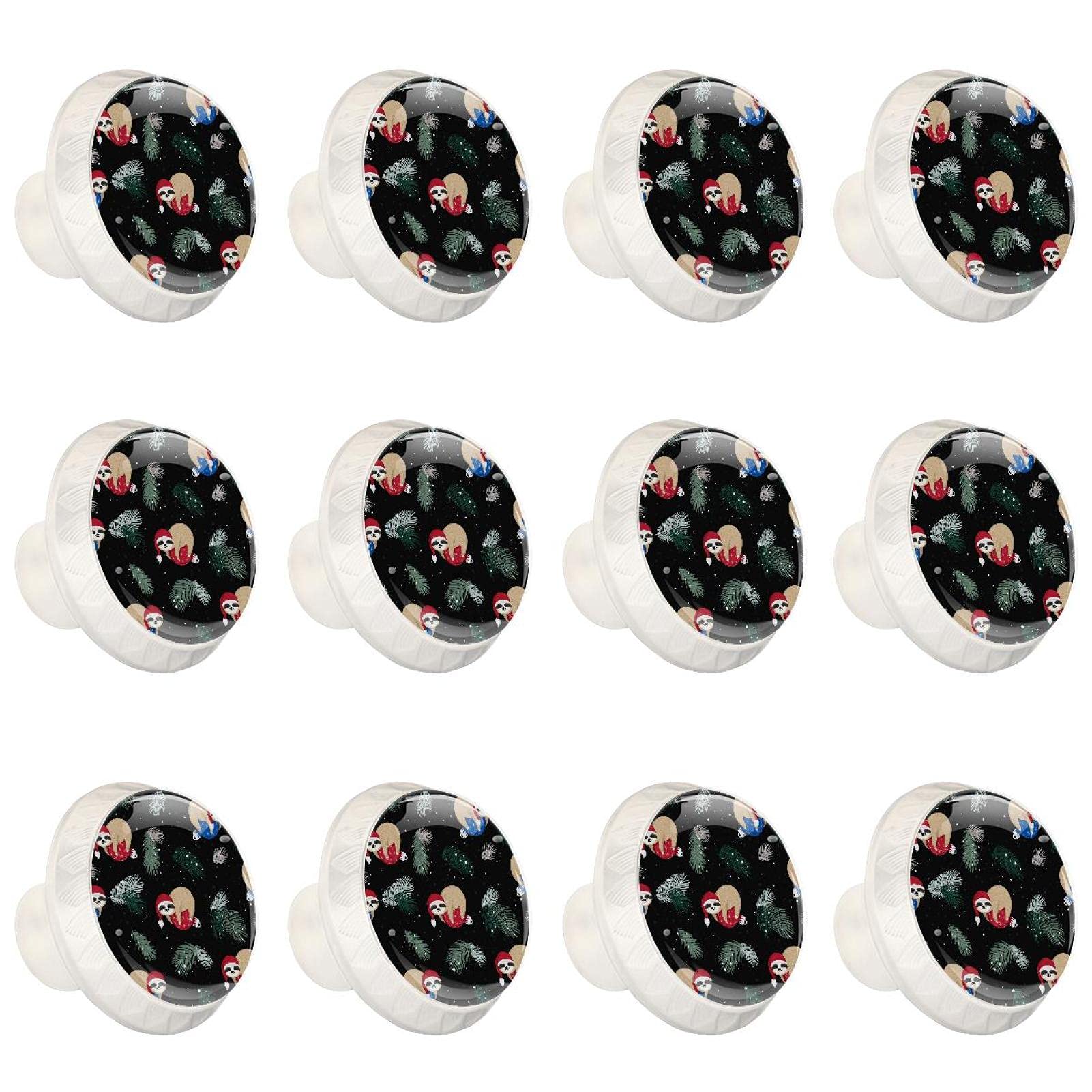 Boutons d'armoires de cuisine pour décorer les placards au moment de Noël