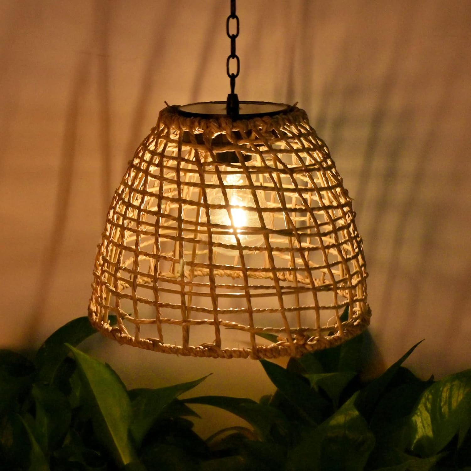 Outdoor Solar Hanging Lantern, Natural Seaweed Rattan Bamboo Hand-Woven Pendent Chandelier Light Edison Bulb Design Outdoor Decoration for Garden Patio Hallway Gazebo