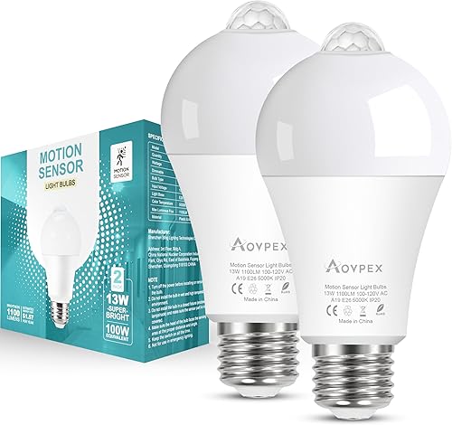 Aovpex Bombillas con sensor de movimiento para exteriores, bombillas de luz del atardecer al amanecer, 1100 lúmenes, 13 W (equivalente a 120 W), A19