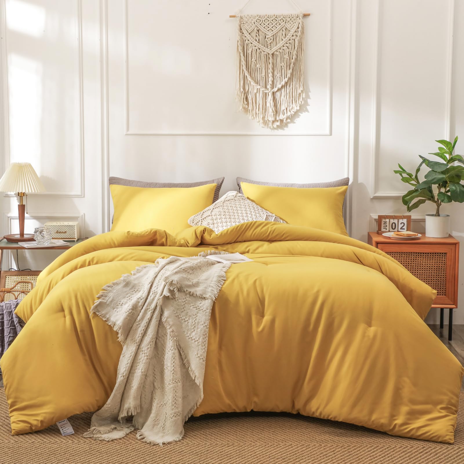 HAOWANER Handcrafted Non-Migrating Fill Comforter for Queen Size Bed, Mustard Yellow Comforter Set Queen, Yellow Queen Comforter Set, Mustard Yellow Queen Comforter Set, Mustard Yellow Bed Set Queen