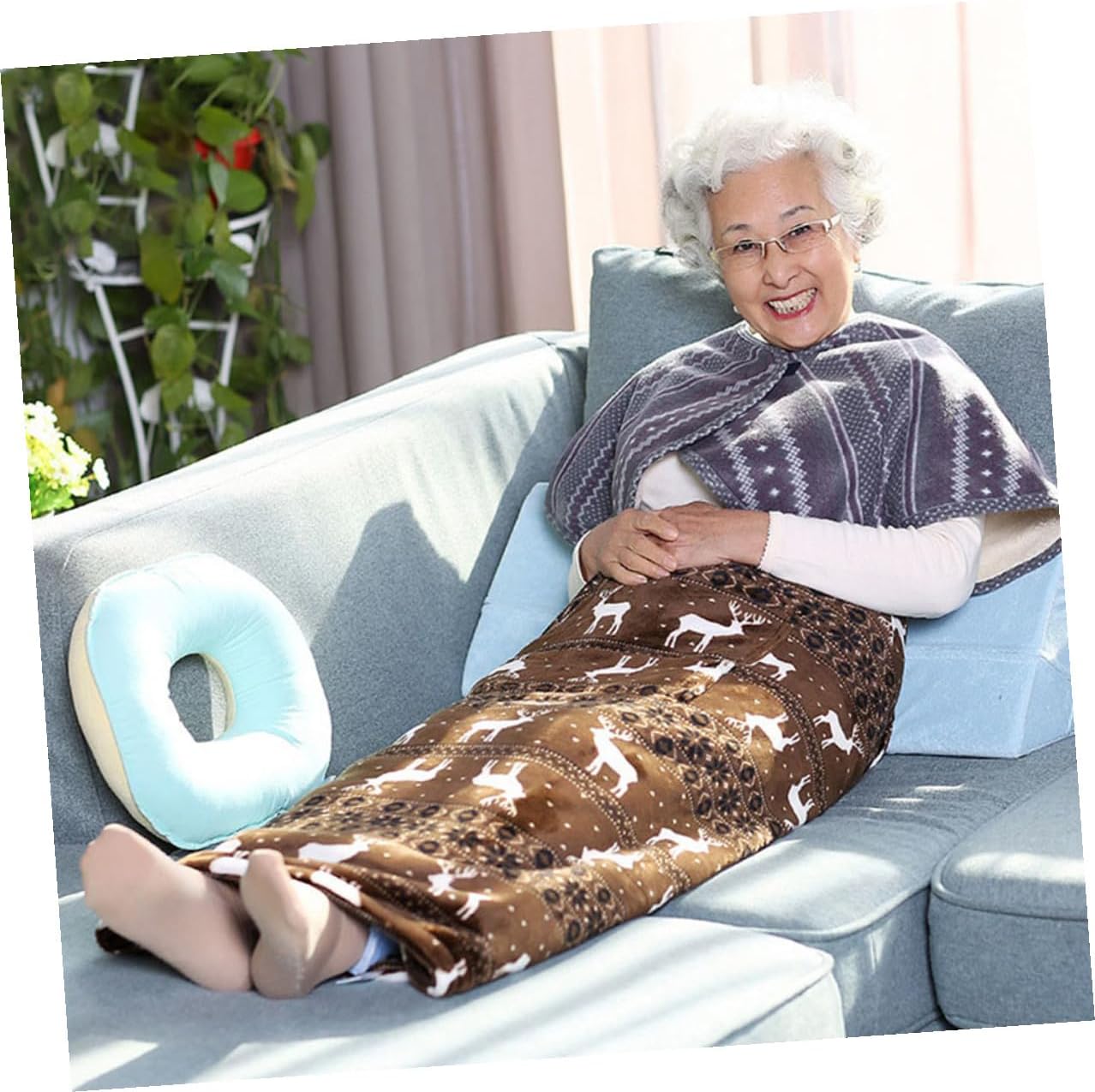 VICASKY Elderly Wheelchair Lap Blanket Warm Waist and Knee Fleece Throw Blanket Coffee Deer Pattern for Winter Care and Office Use