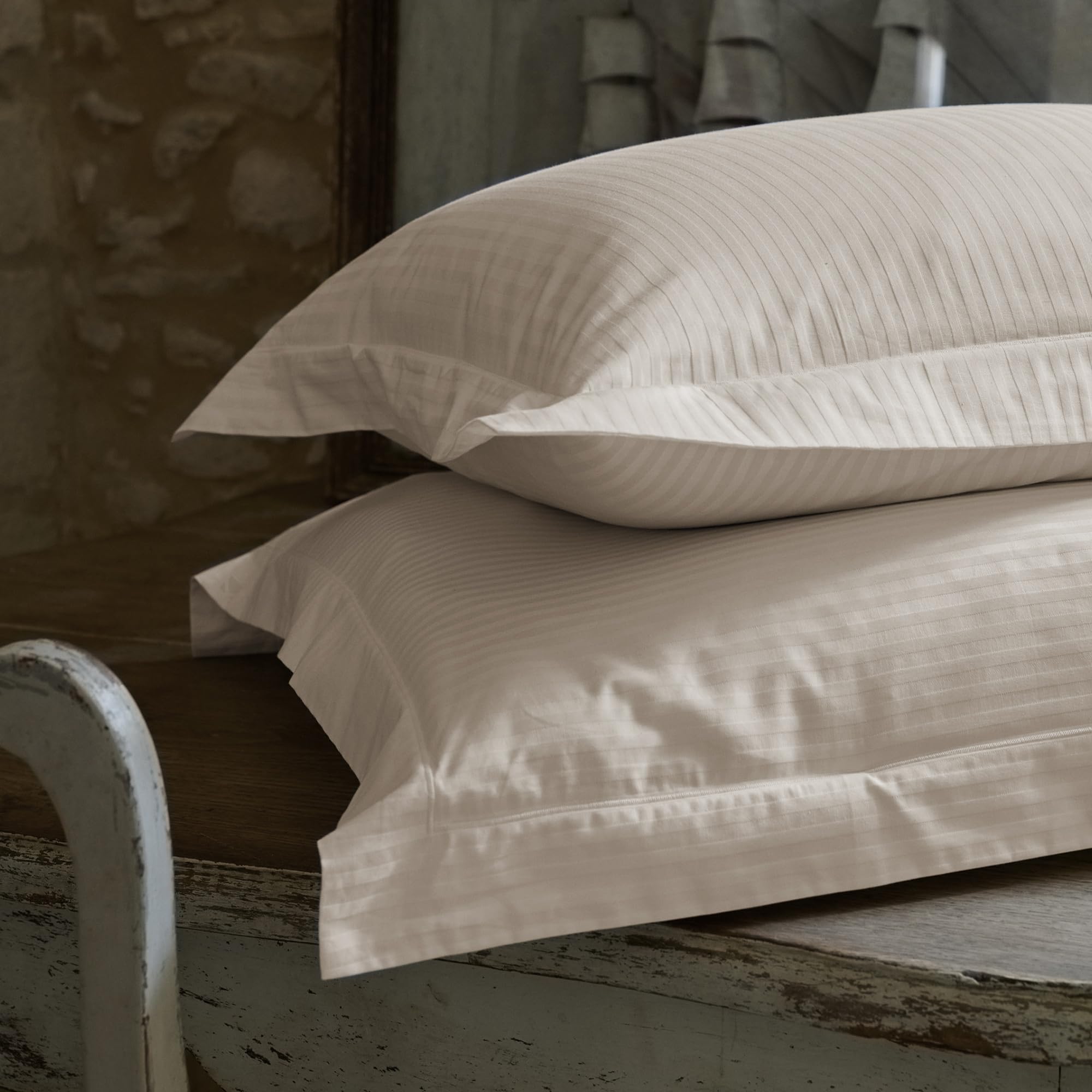 Satin Concerto rayures beige : votre parure de lit 280x240 douillette