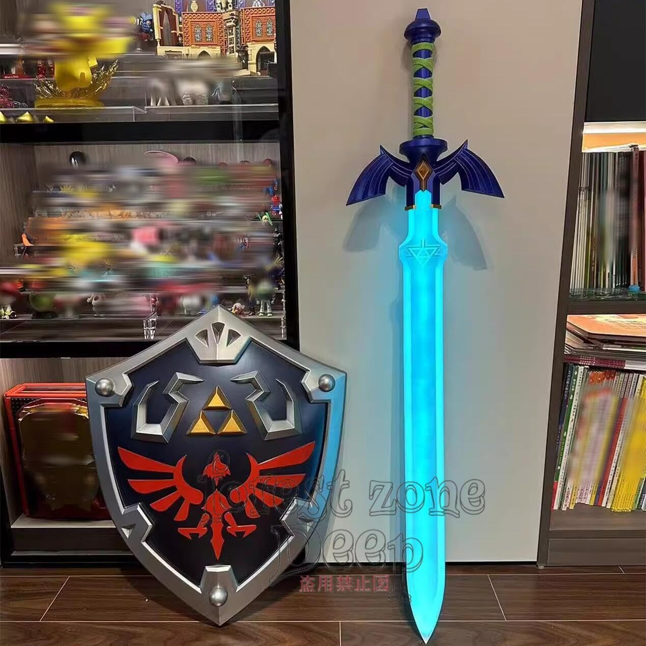 Amazon.co.jp: コスプレ道具 ゼルダの伝説 剣 盾 1:1 製造 LED発光