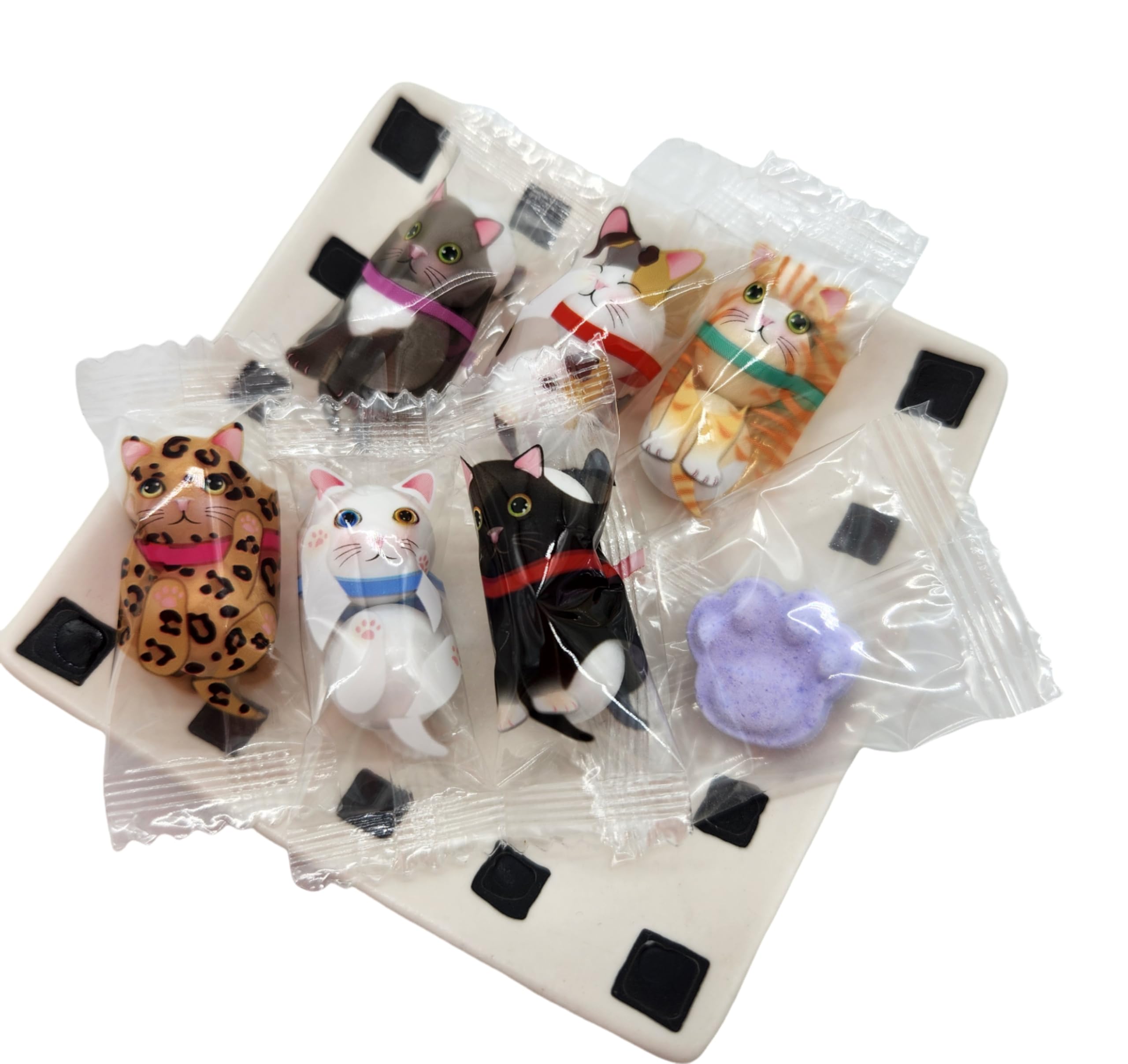 Amazon.co.jp: 法善寺あられ ほんの気持ち にゃんチョコと肉球ラムネ