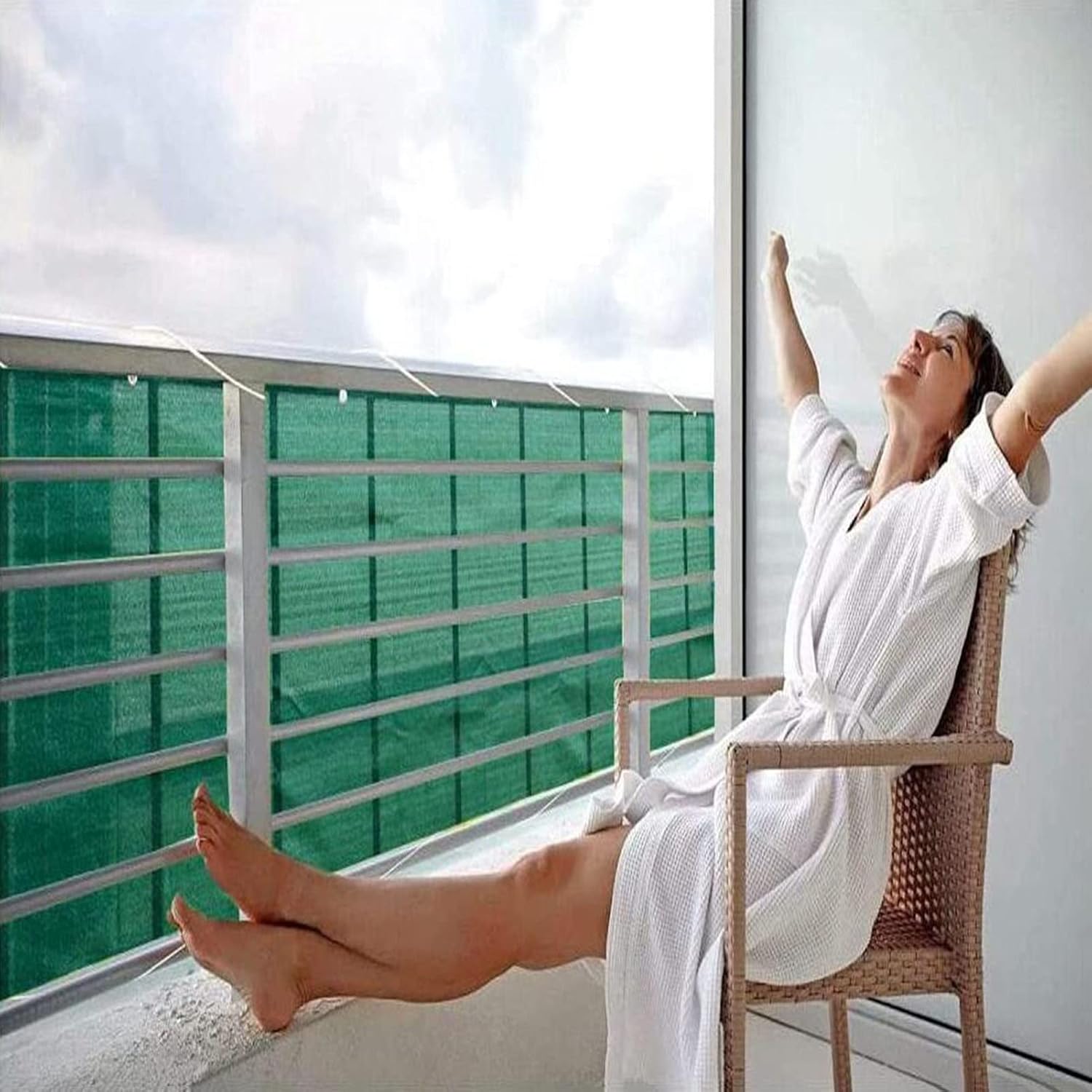 PE Fence Privacy Screen Balcony Cladding Wind Protection Windscreen Railing Cover 90% Blockage for Garden (Color : Green Size : 1x3m) (Green 1x3m)