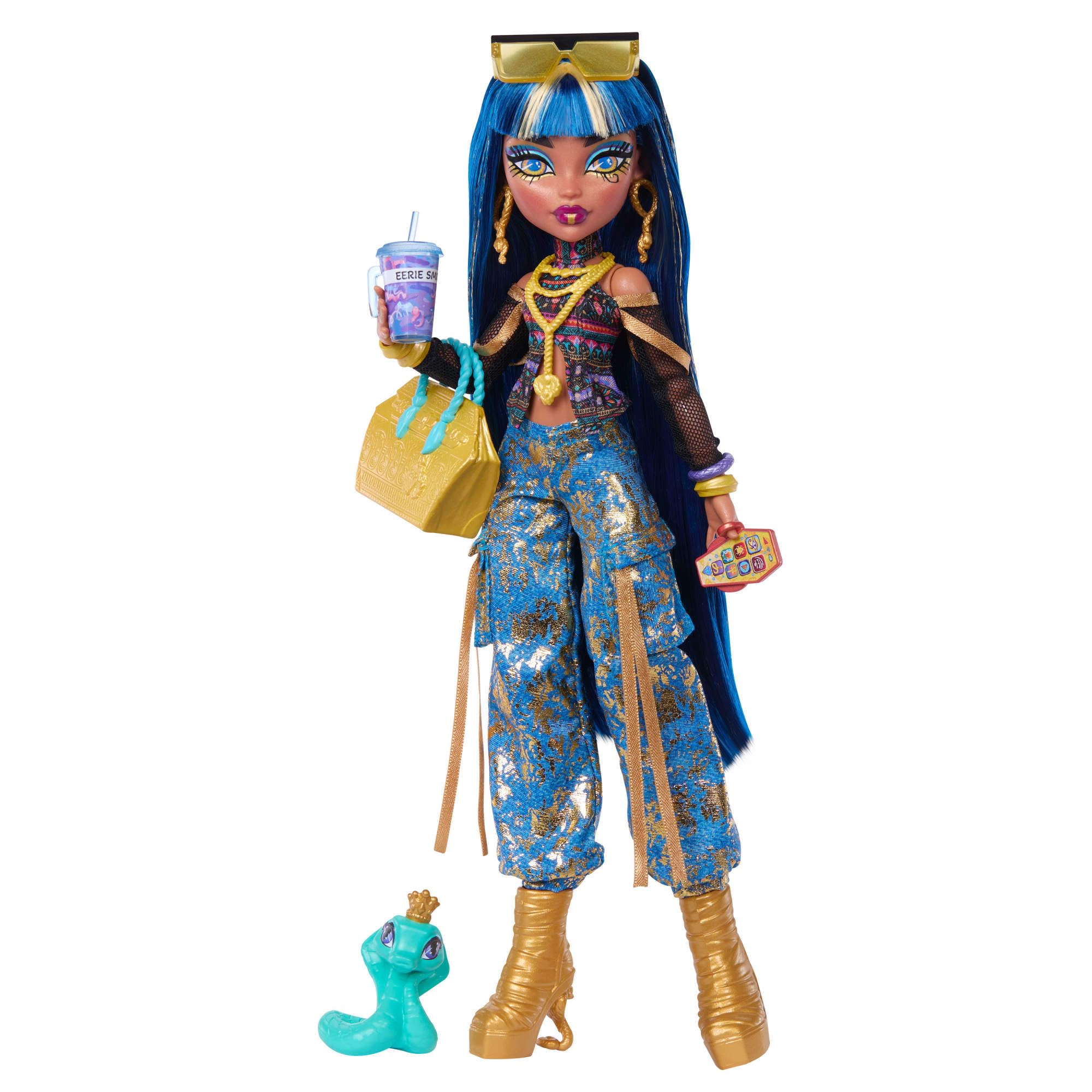 Monster High-Puppe Cleo de Nile in Crop-Top und Goldener Jeans-Cargohose mit Haustierschlange Hissette und 7 Zubehörteilen wie Salat, Smoothie und Handtasche, JHK32