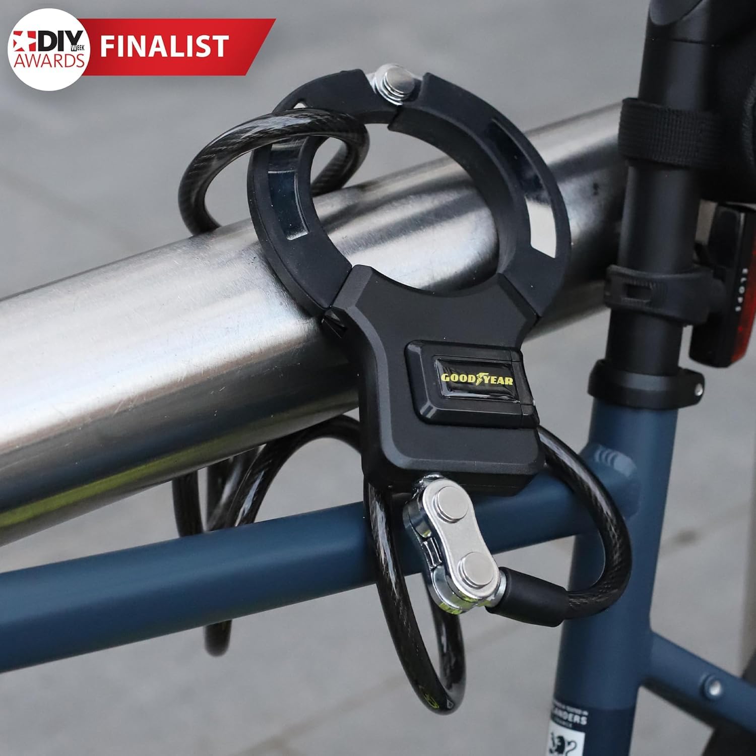 Goodyear Antivol menottes de vélo robuste – Haute sécurité | Construction en acier | Design flexible | Clés identiques pour plusieurs vélos | Résistant aux intempéries | Idéal pour une utilisation