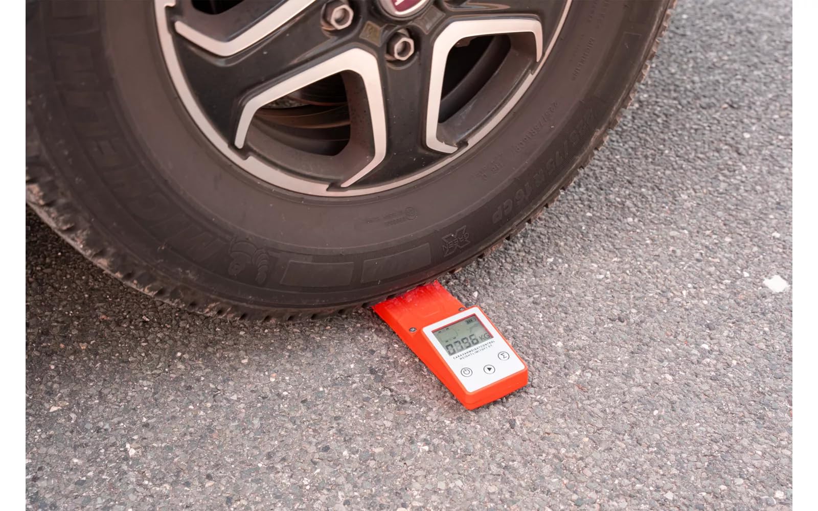 BERGER | Bilancia per Caravan - Digitale e Portatile, Bilancia per Camper e Roulotte, Controllo Peso Asse e Carico Totale, Facile da Usare, Ideale per Viaggi Sicuri con Autoveicoli e Rimorchi