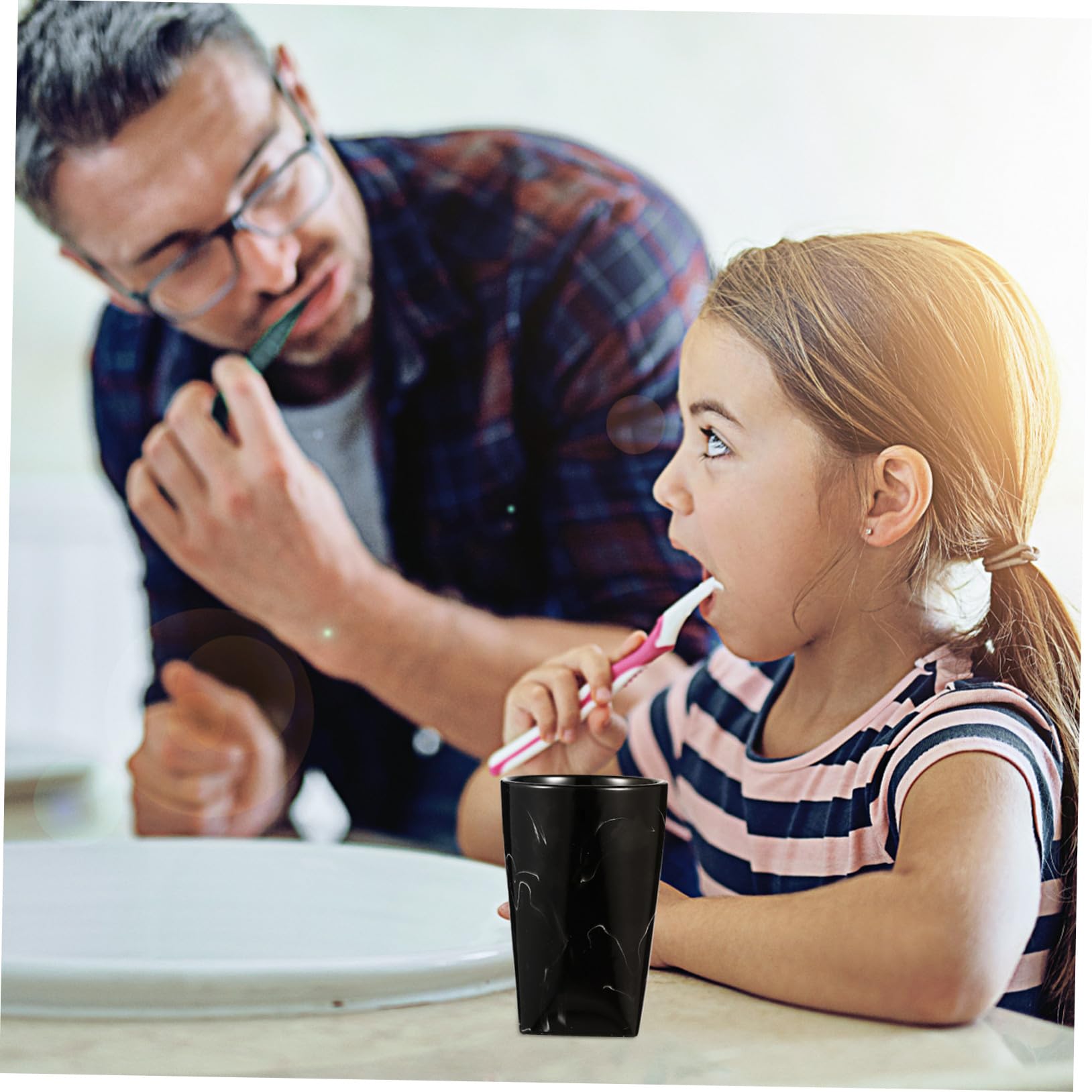 Healifty Set de Accesorios de Baño Diseño Jaspeado, Soporte para Cepillos de Dientes, Botella de Mano, Vasos para Enjuague y Jabonera de Resina Negra Práctica y Cómoda