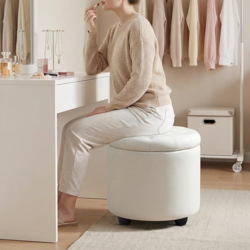Miniatura 3 de Furniliving Otomana Redonda Tapizada con Botones Acolchados, Otomana Redonda de Almacenamiento de PU, Tapa Removible Reposapiés Convenientes,
