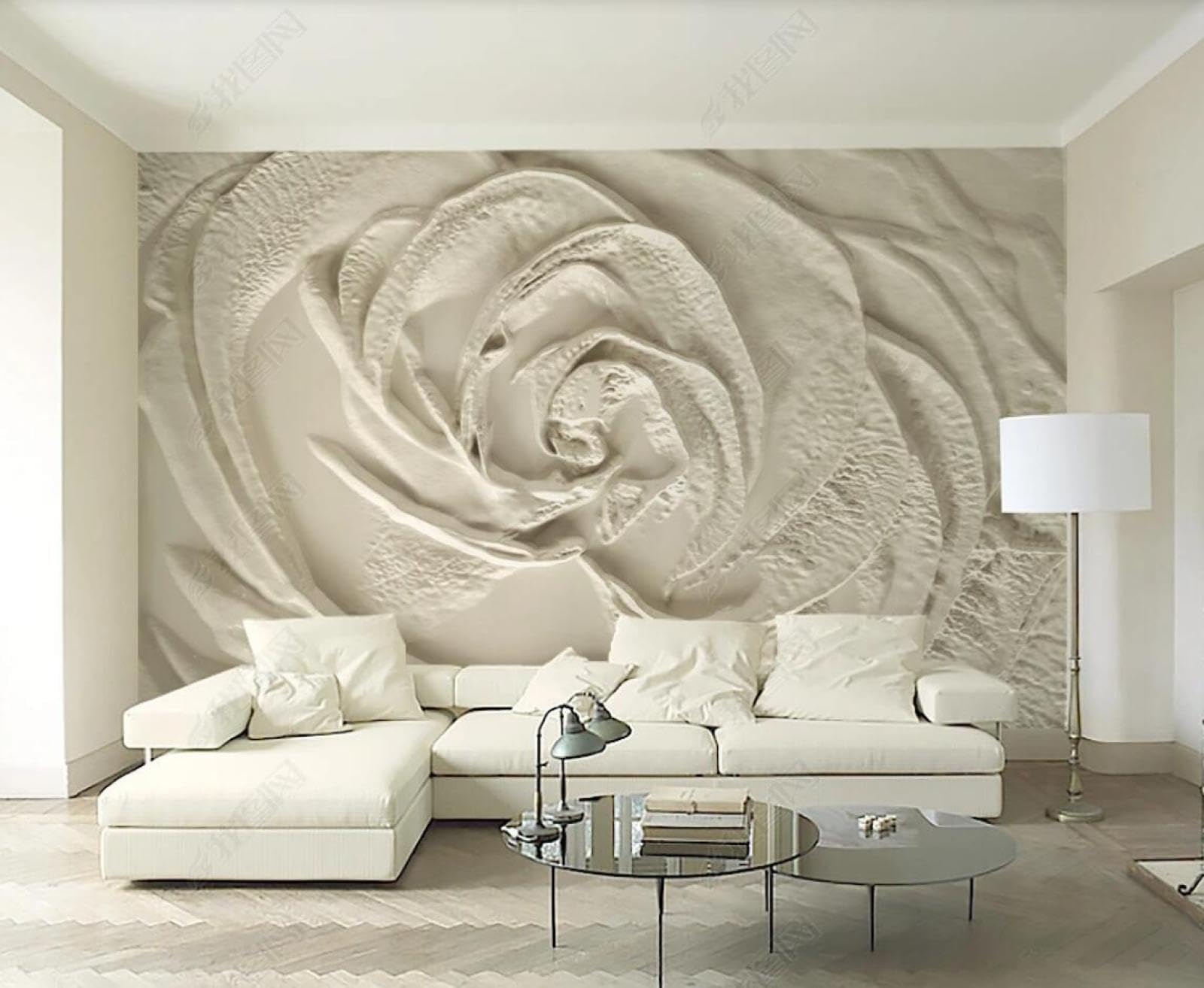 Papier peint panoramique fleurs roses pour agrandir un salon et masquer les murs ternes
