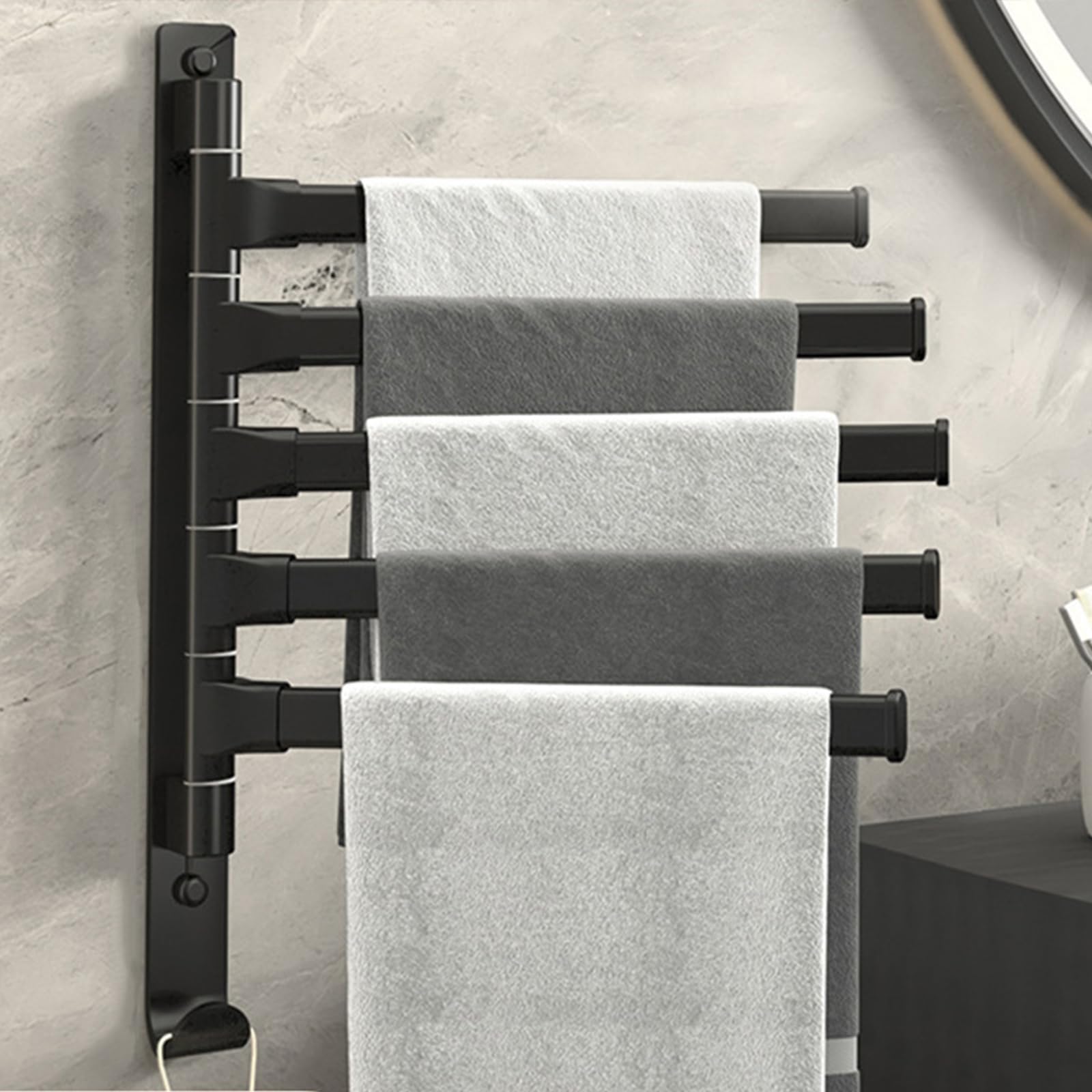 Porte-serviettes auto-adhésif rotatif pour optimiser le rangement des petits espaces