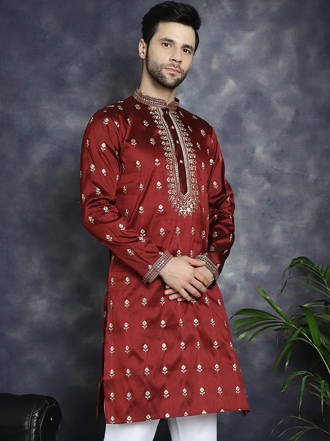 Jompers Men's Maroon Chikankari Embroidered Kurtas (Maroon, Xxl)