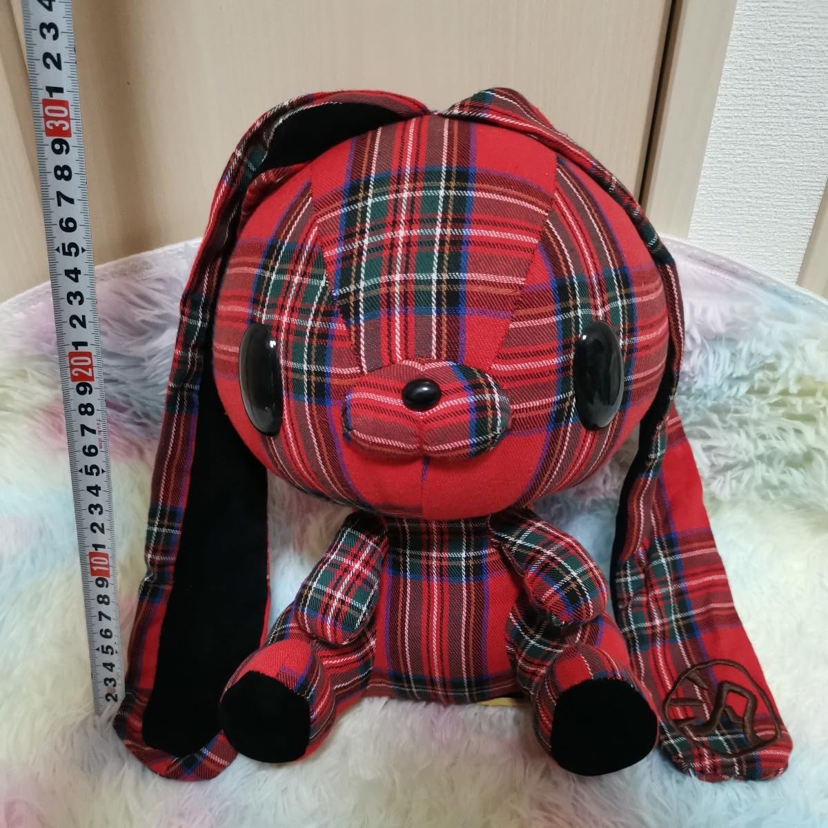 ウサギのぬいぐるみ 赤チェックドレス ファースト社 ウサギのぬいぐるみ 赤チェックドレス ファースト社 - メルカリ